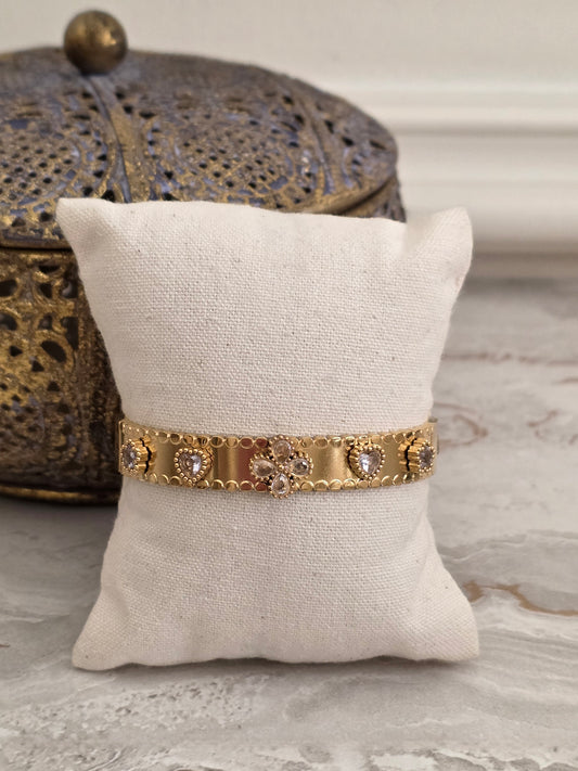 gold crysal clover gold bangle