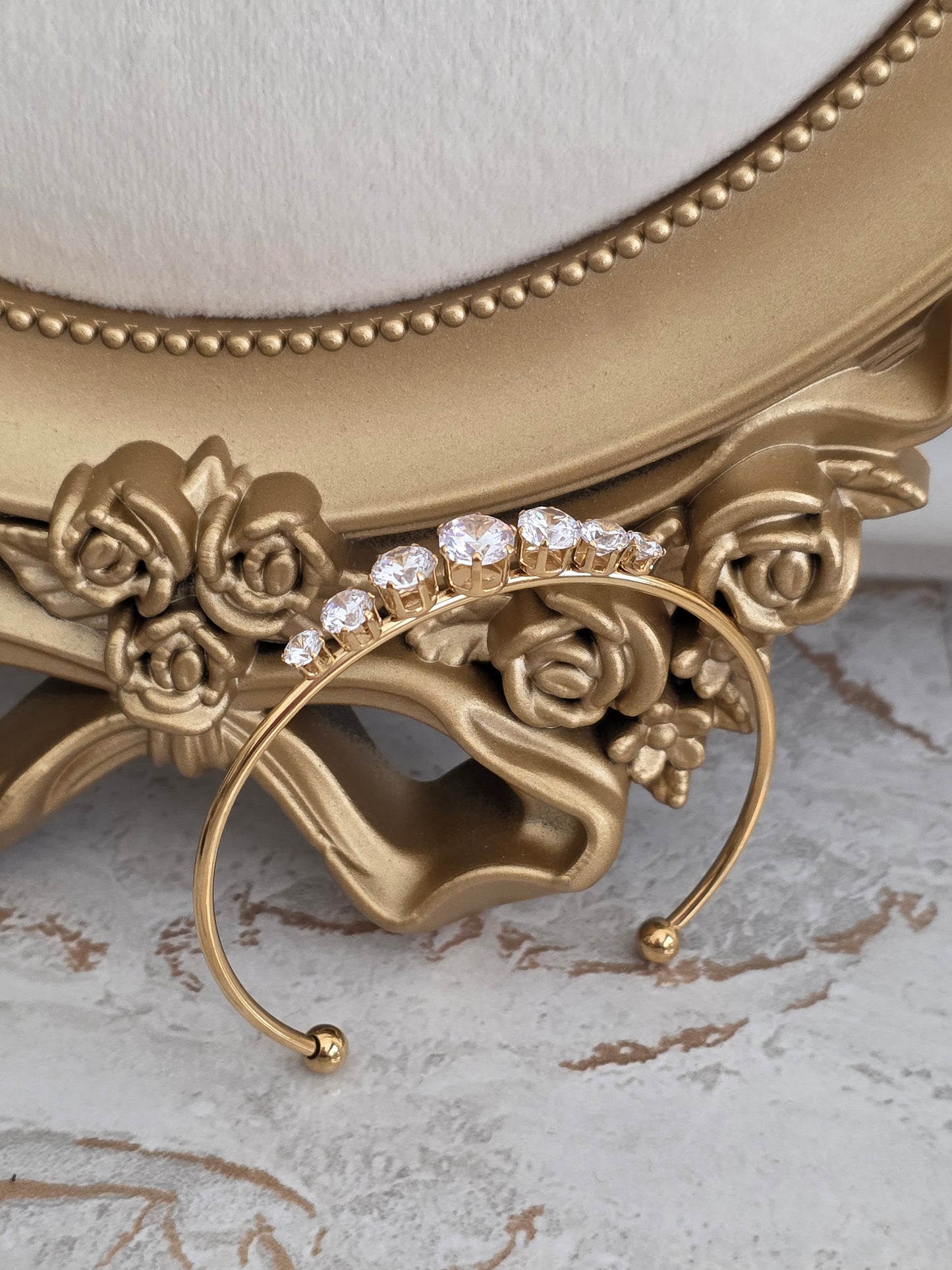 ARESA CUFF BANGLE