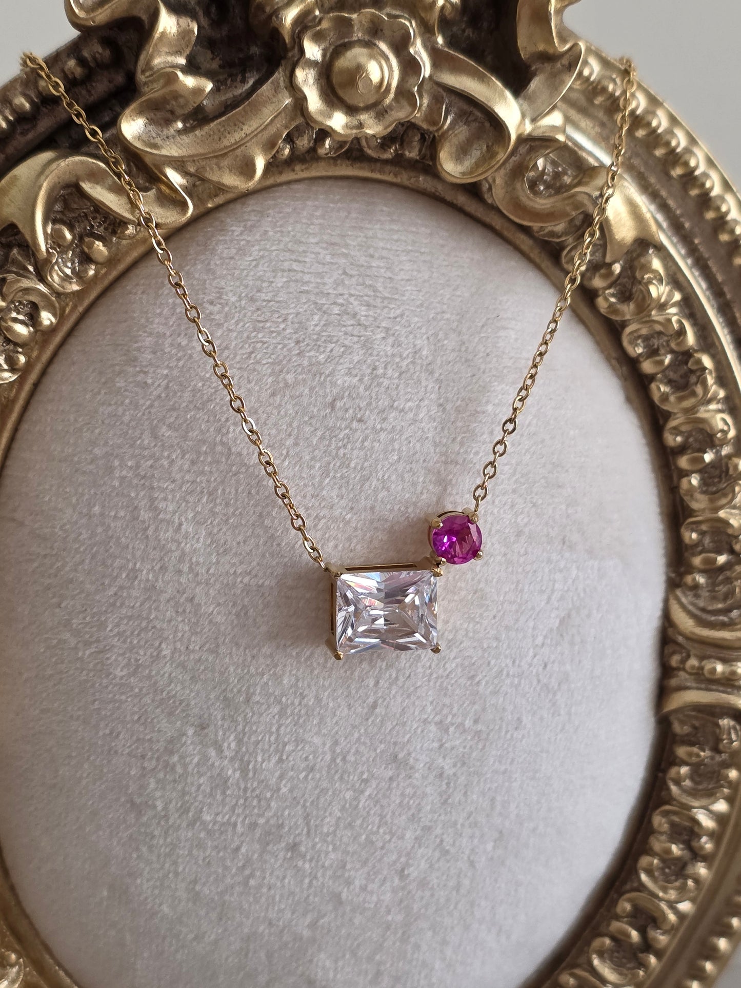 GULYA NECKLACE