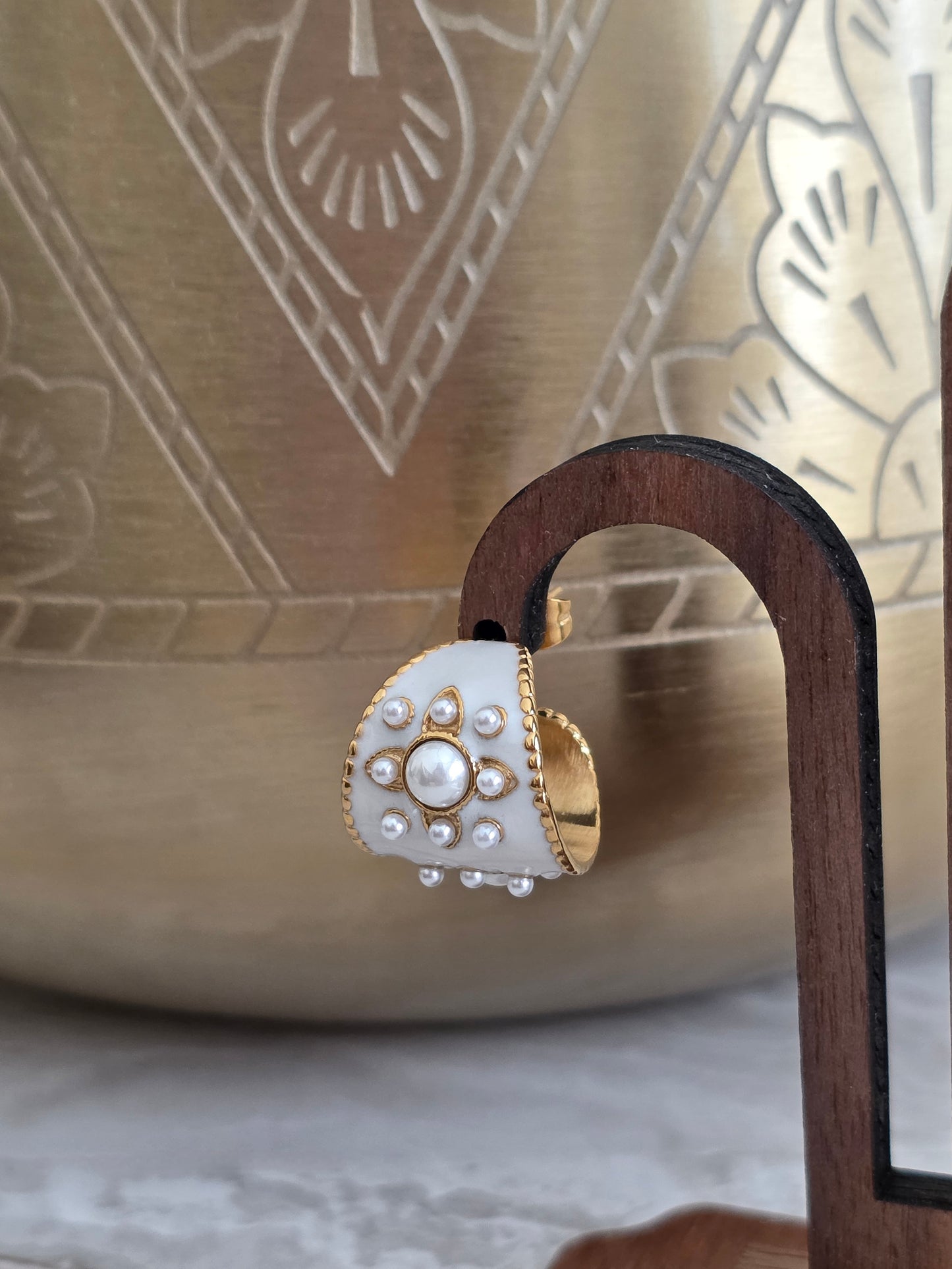 YAZ PEARL HOOP EARRINGS