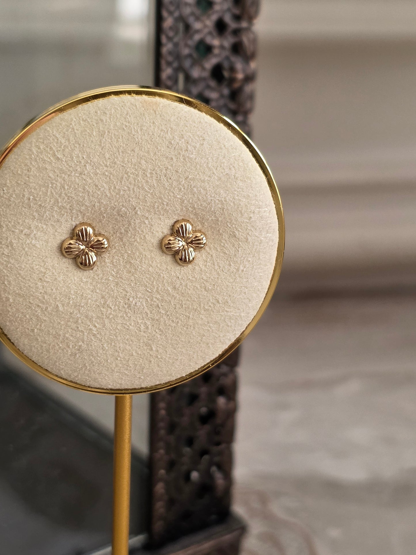SEVIL MINI FLOWER EARRINGS