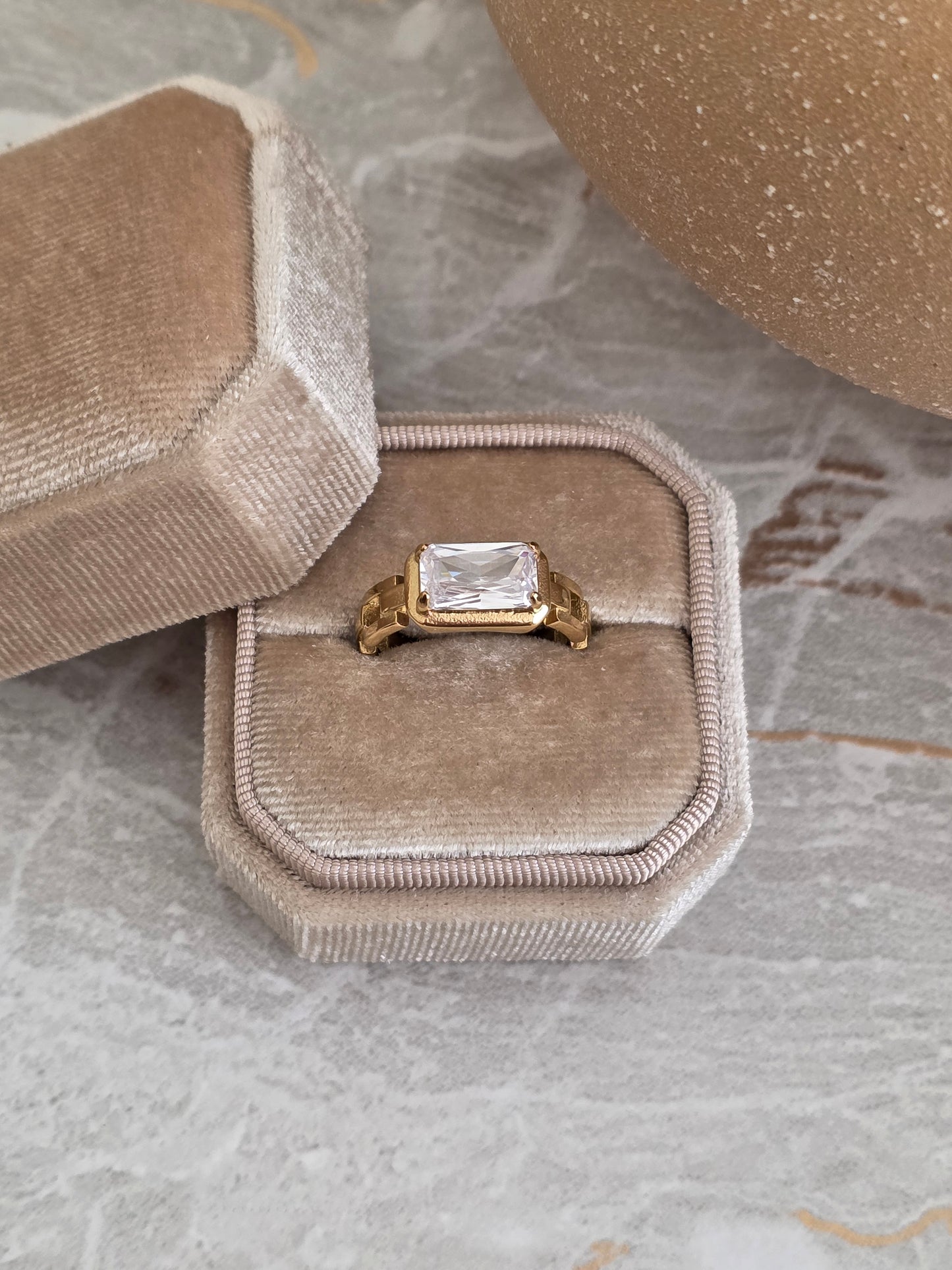 SAYAN RING