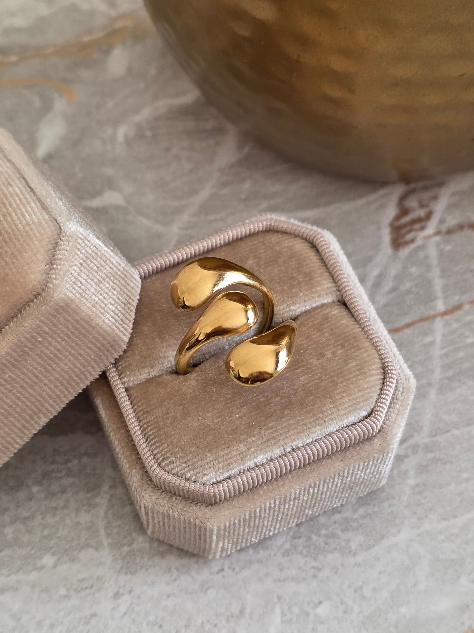 Gold statement Teardrop Adjustable Ring