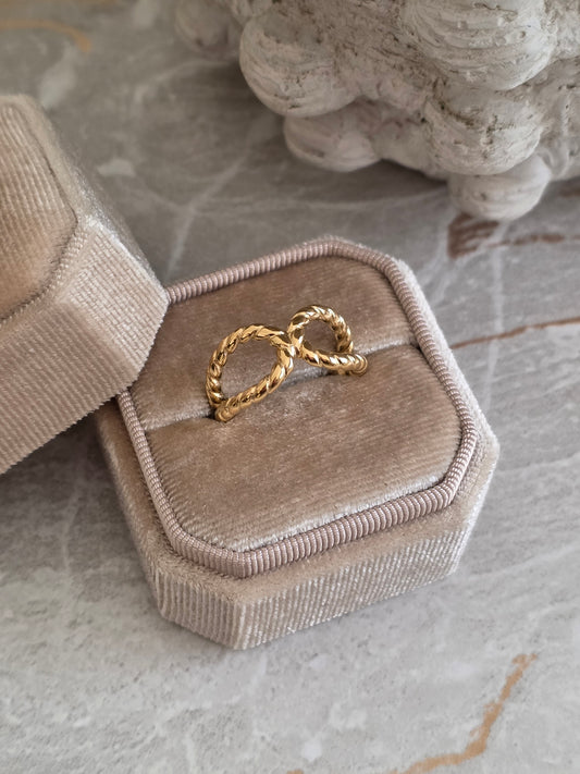 gold twist rope ring