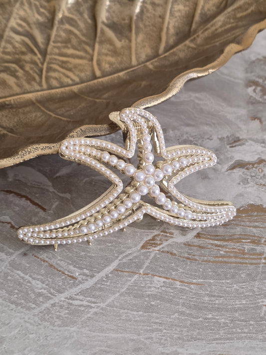 Pearl starfish hair claw