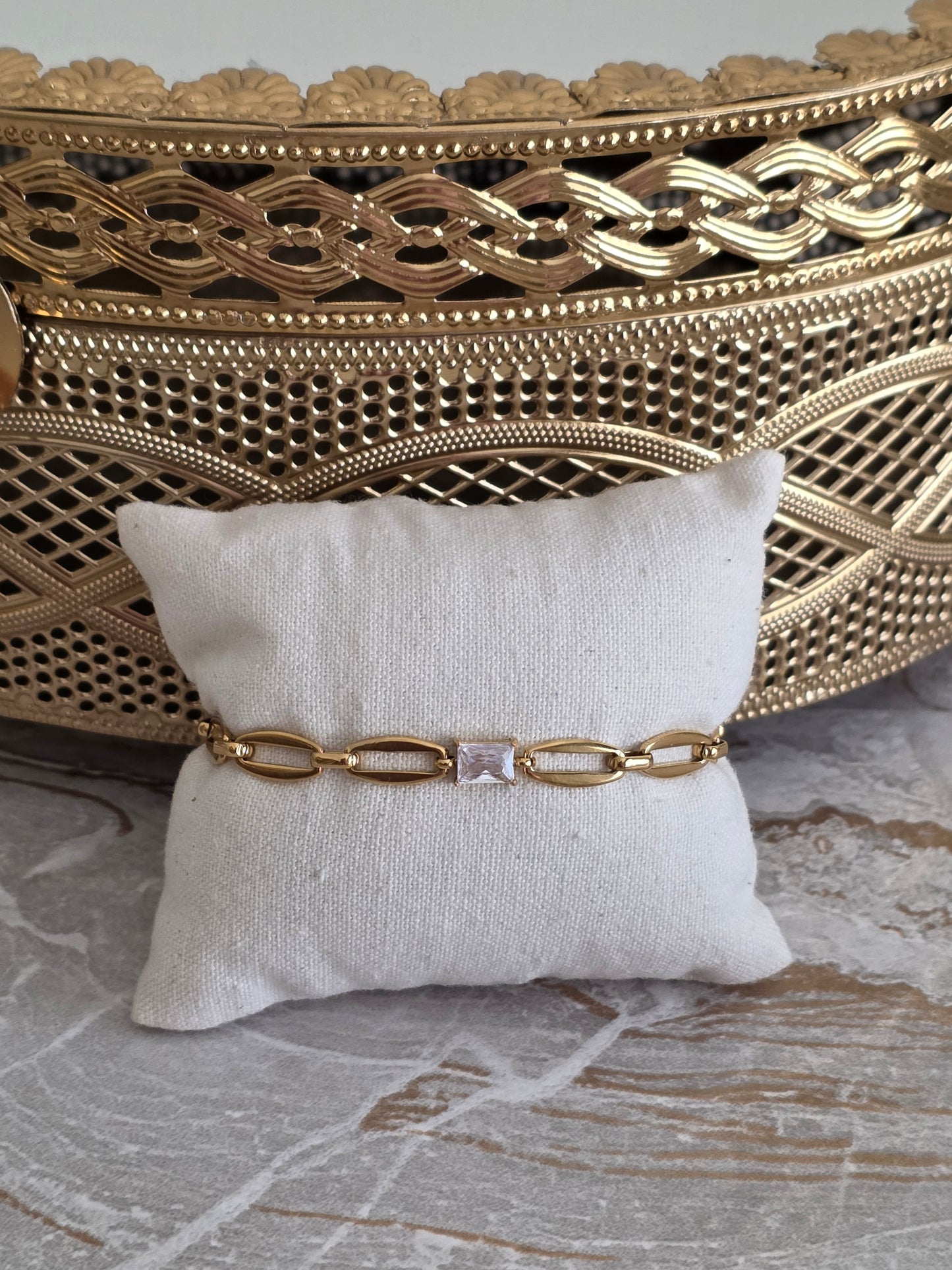 gold link cubic zirconia bracelet