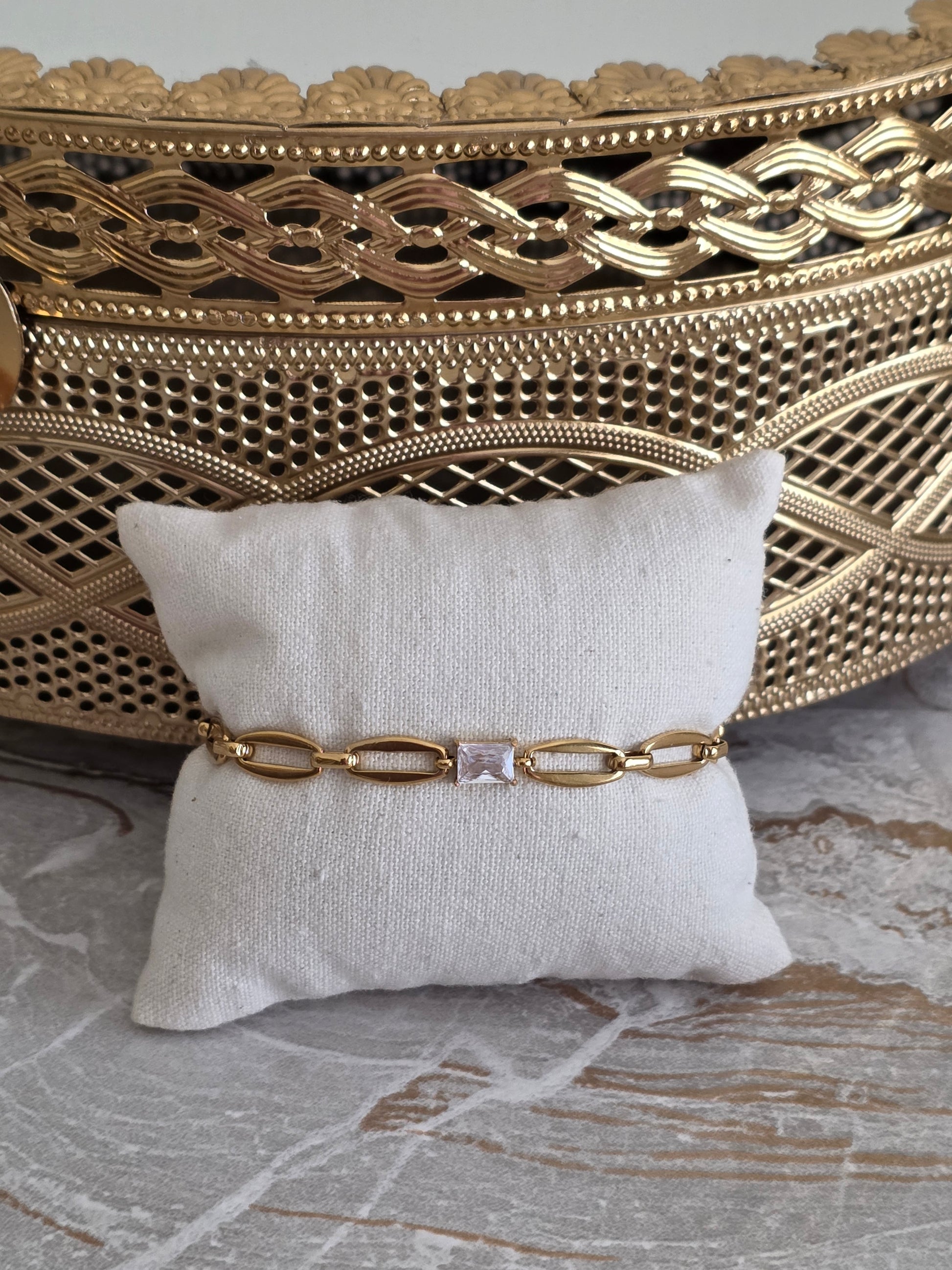 gold link cubic zirconia bracelet