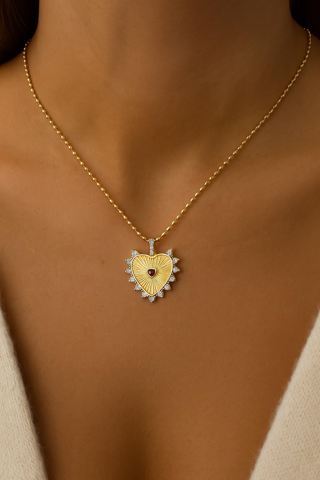 ALMIDA HEART NECKLACE