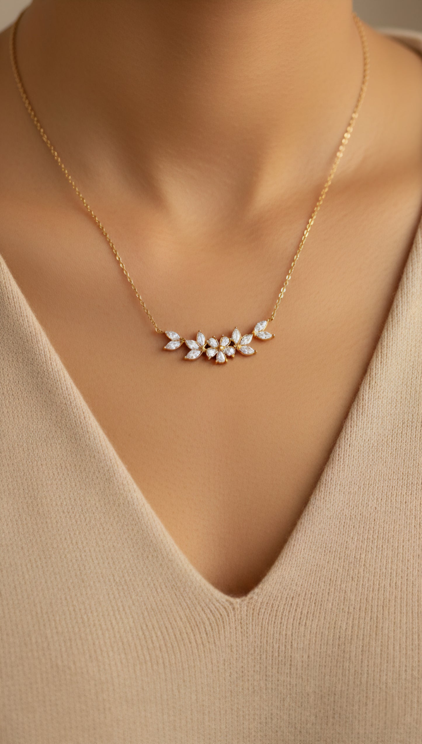 JADE FLOWER NECKLACE