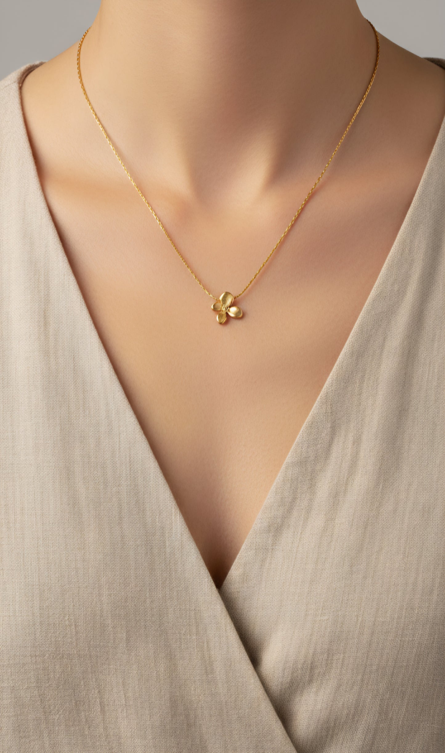 NARA PETITE FLOWER NECKLACE