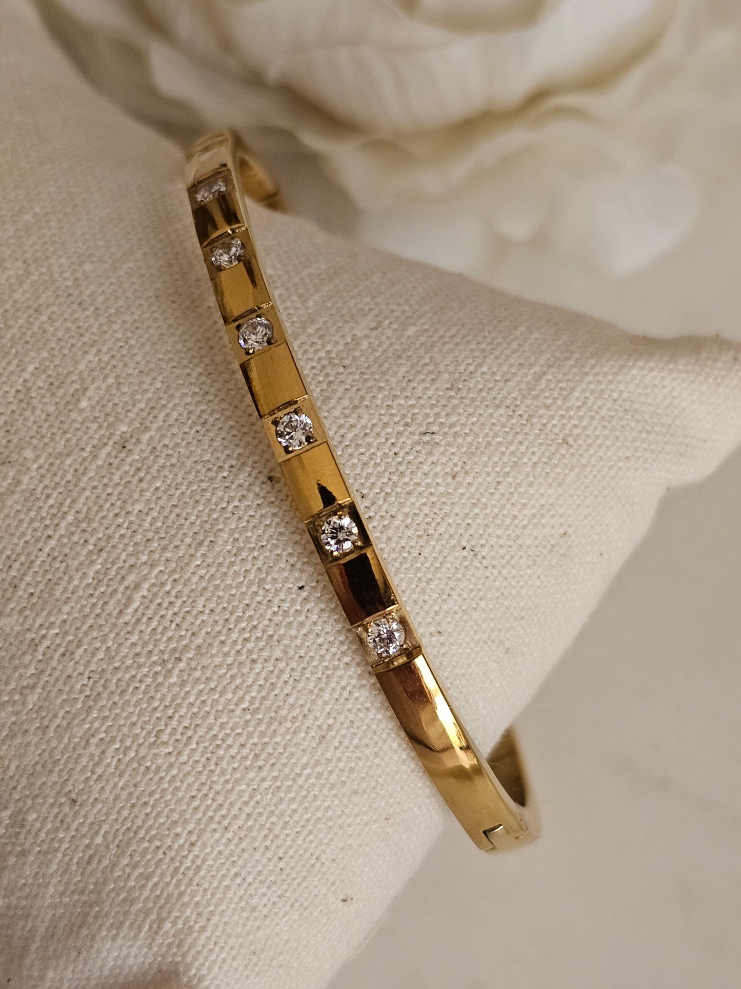 DIDEM BANGLE