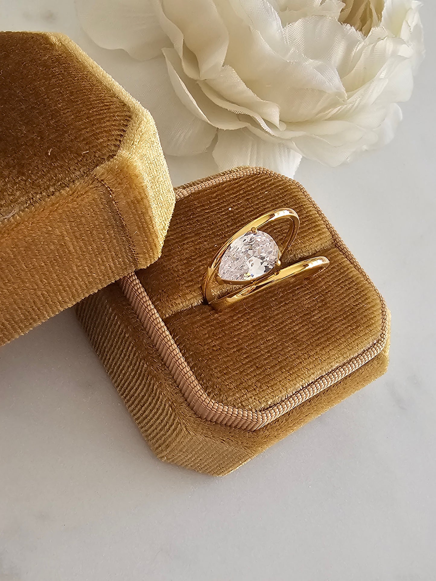 AYZEL RING