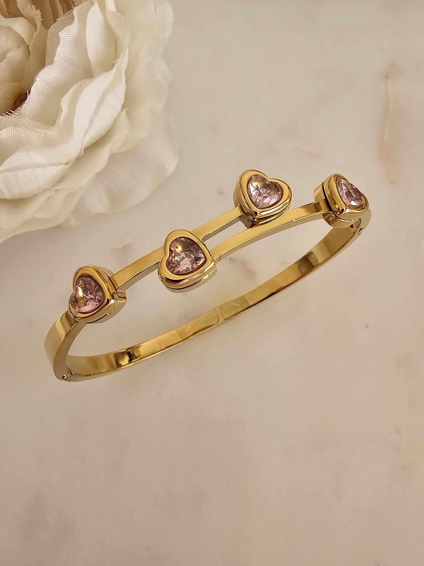 NILA HEART BANGLE