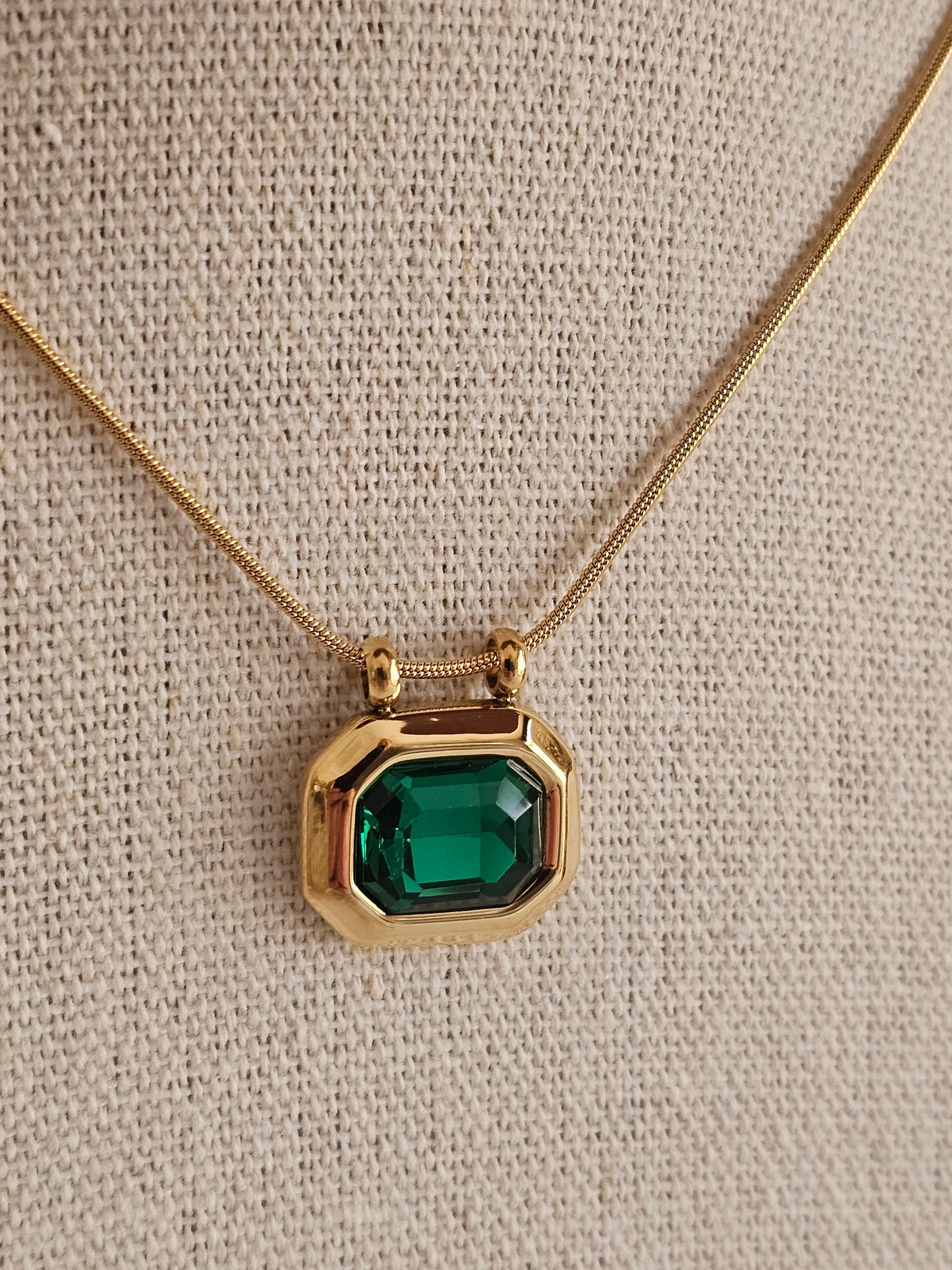 FAY NECKLACE