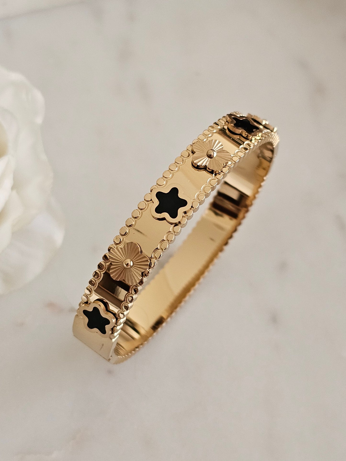 ELCIM CLOVER BANGLE