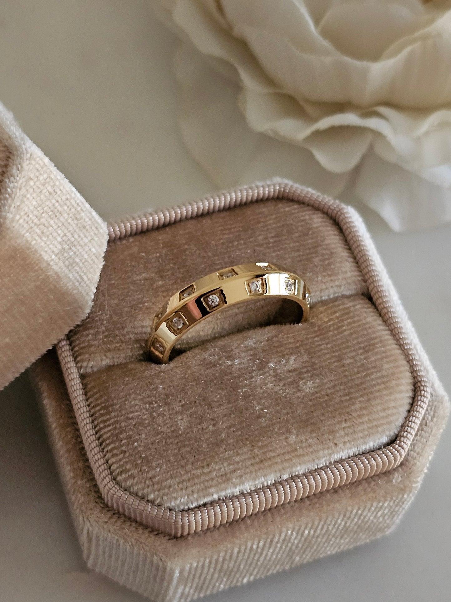 ADEN RING
