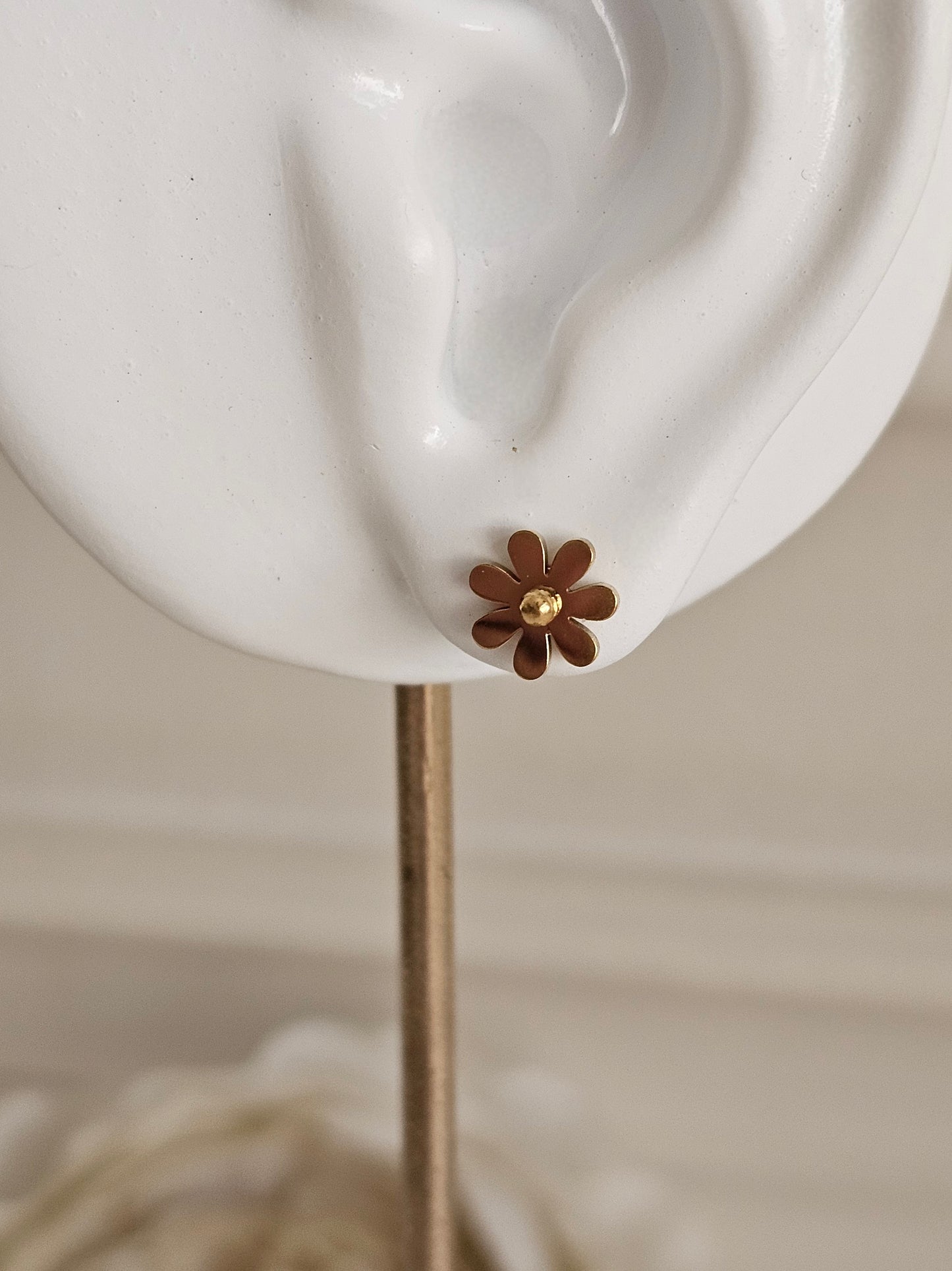 PELINA FLOWER EARRINGS