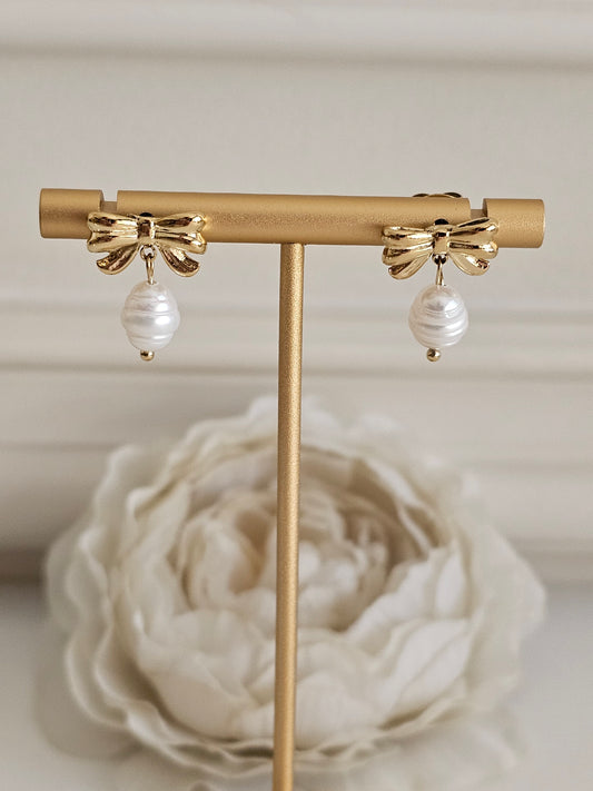 RAYAN BOW PEARL EARRINGS