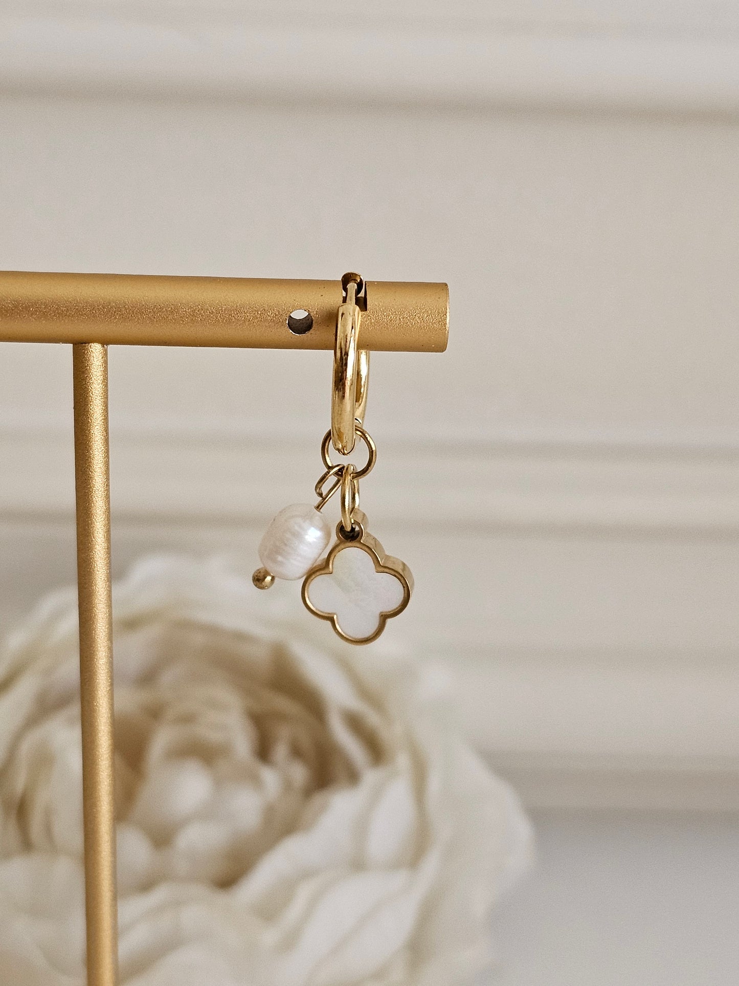 DELAN PEARL CLOVER EARRINGS