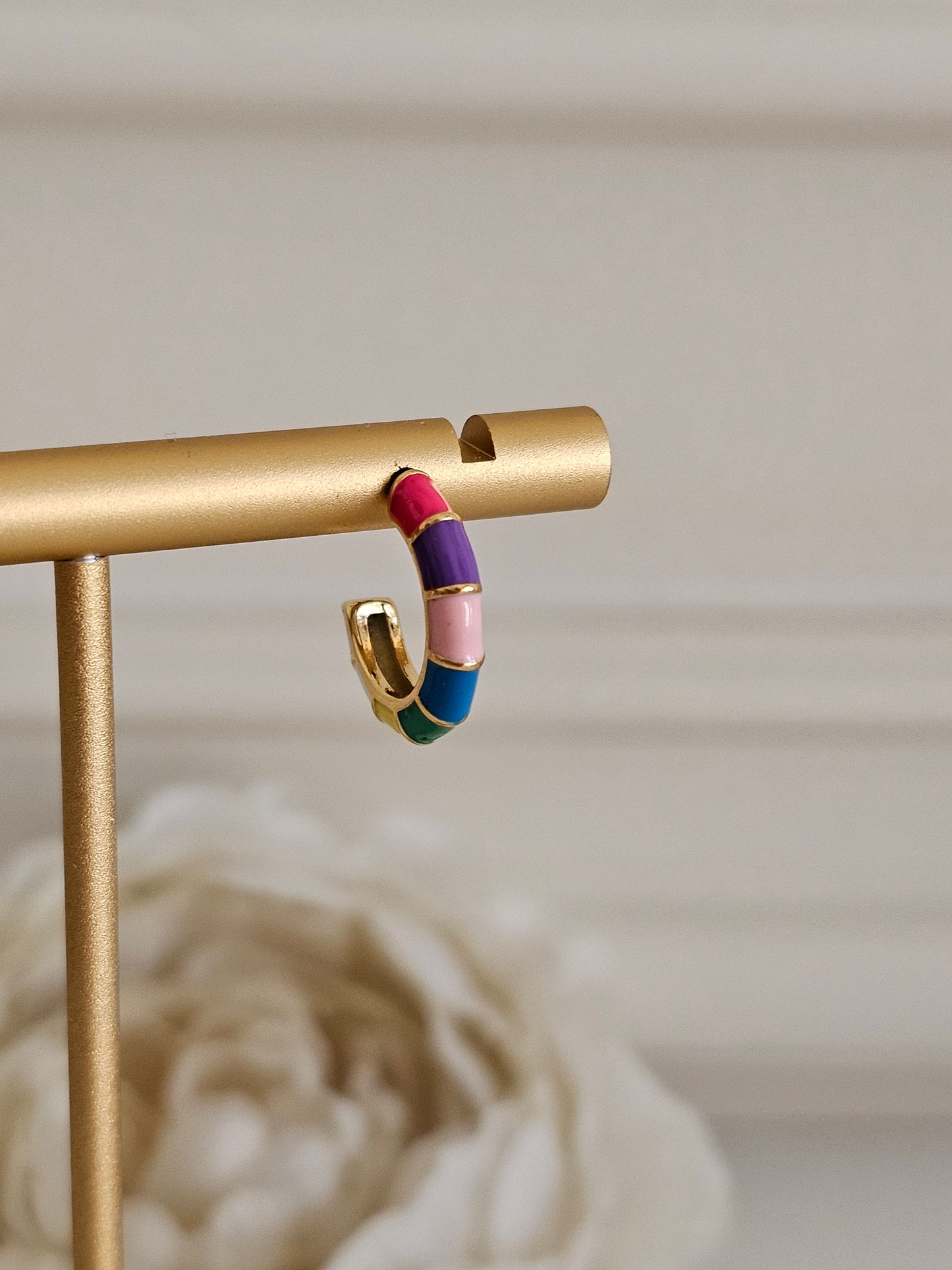 SAFINA SMALL HOOP EARRINGS