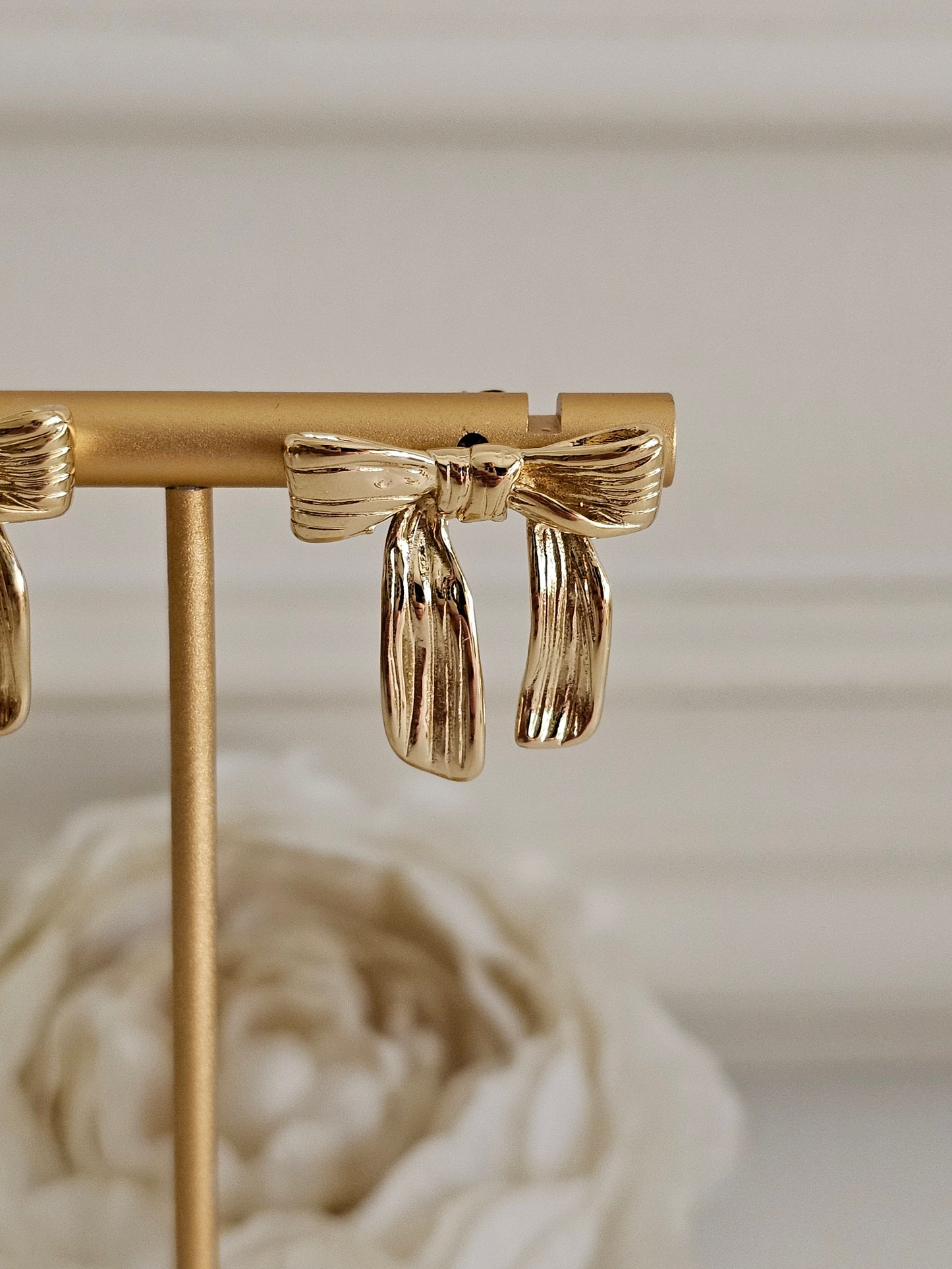 AYAH BOW EARRINGS