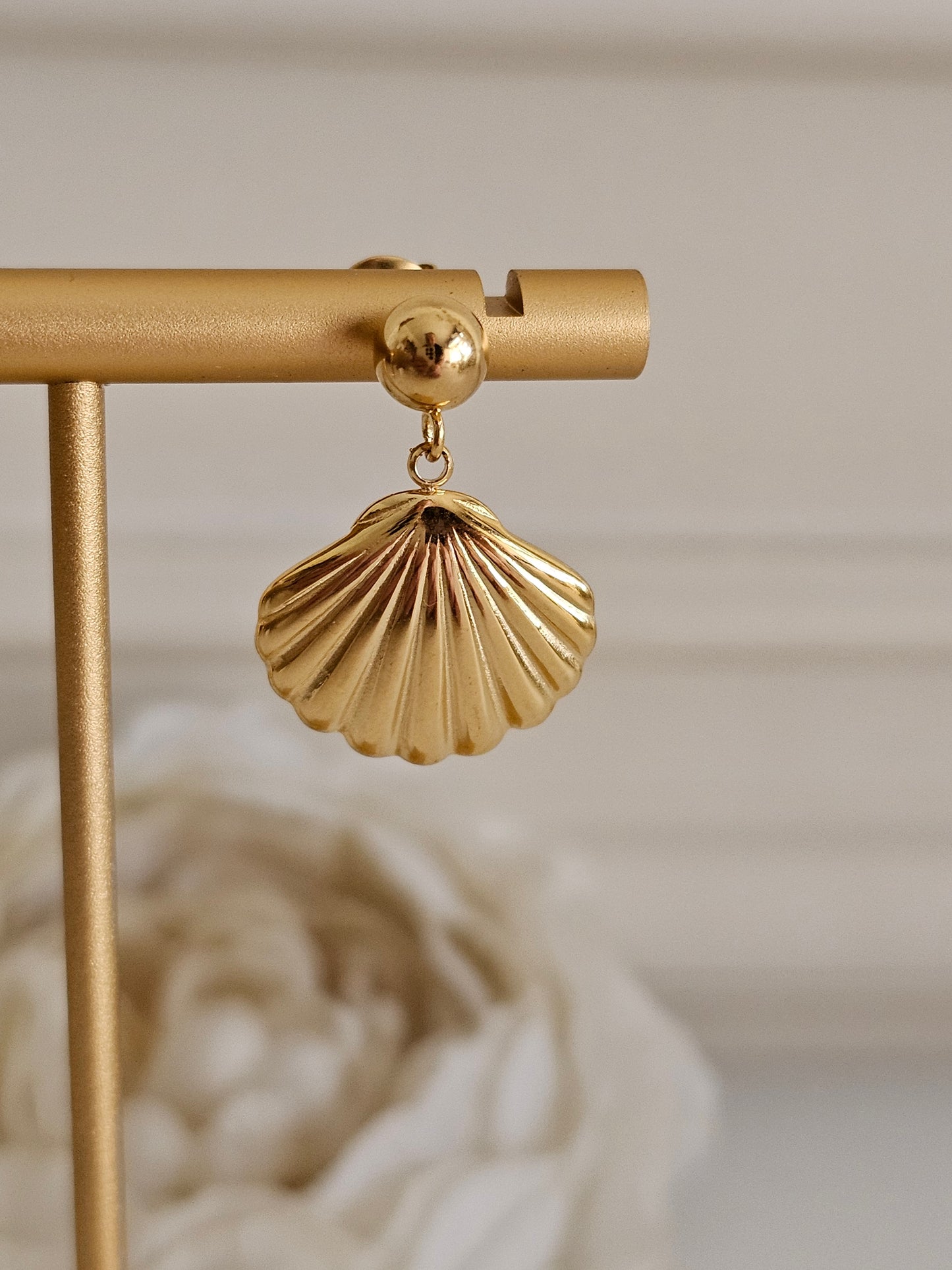 ESSI SHELL EARRINGS