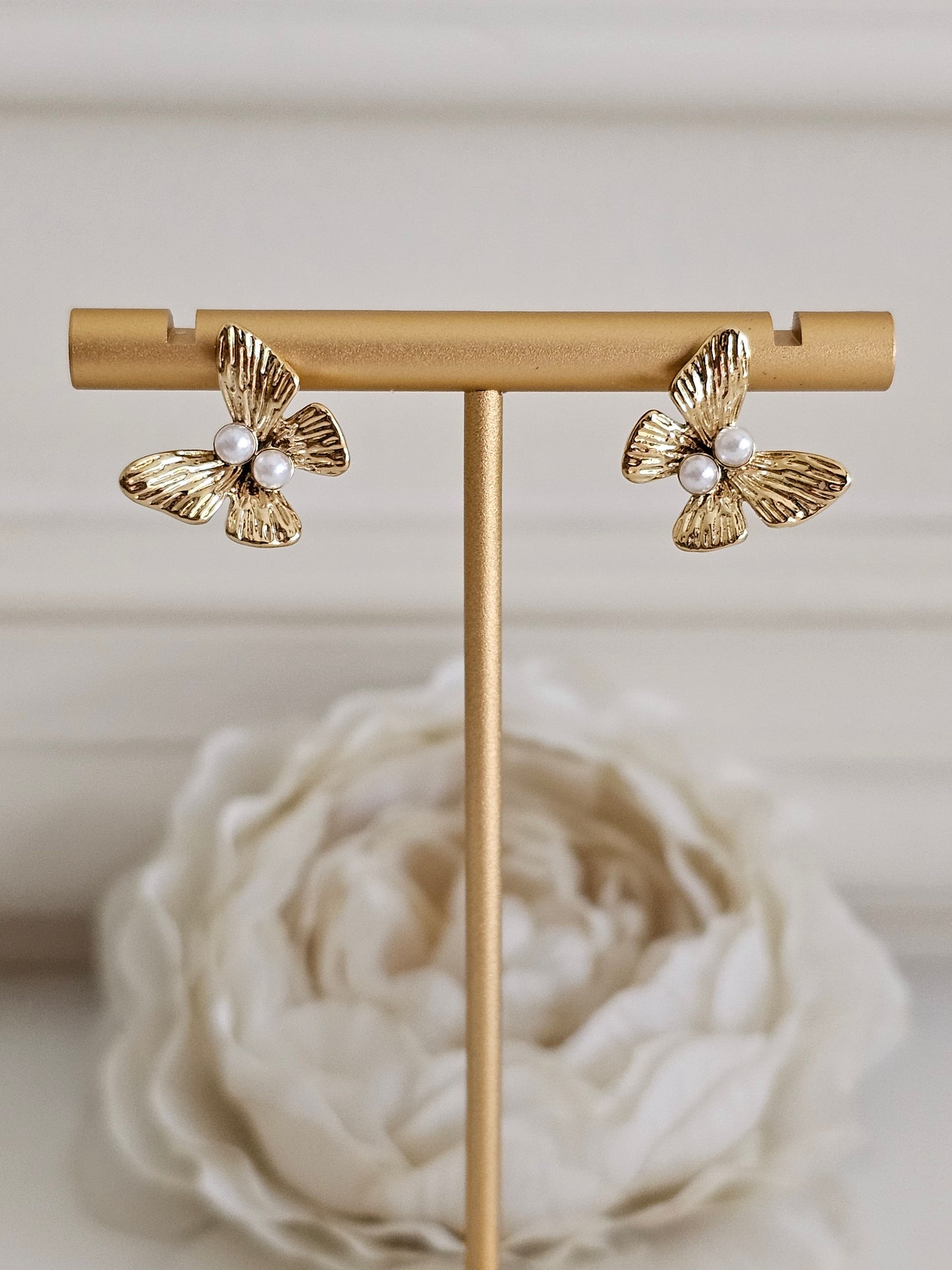 MIZRA BUTTERFLY PEARL EARRINGS