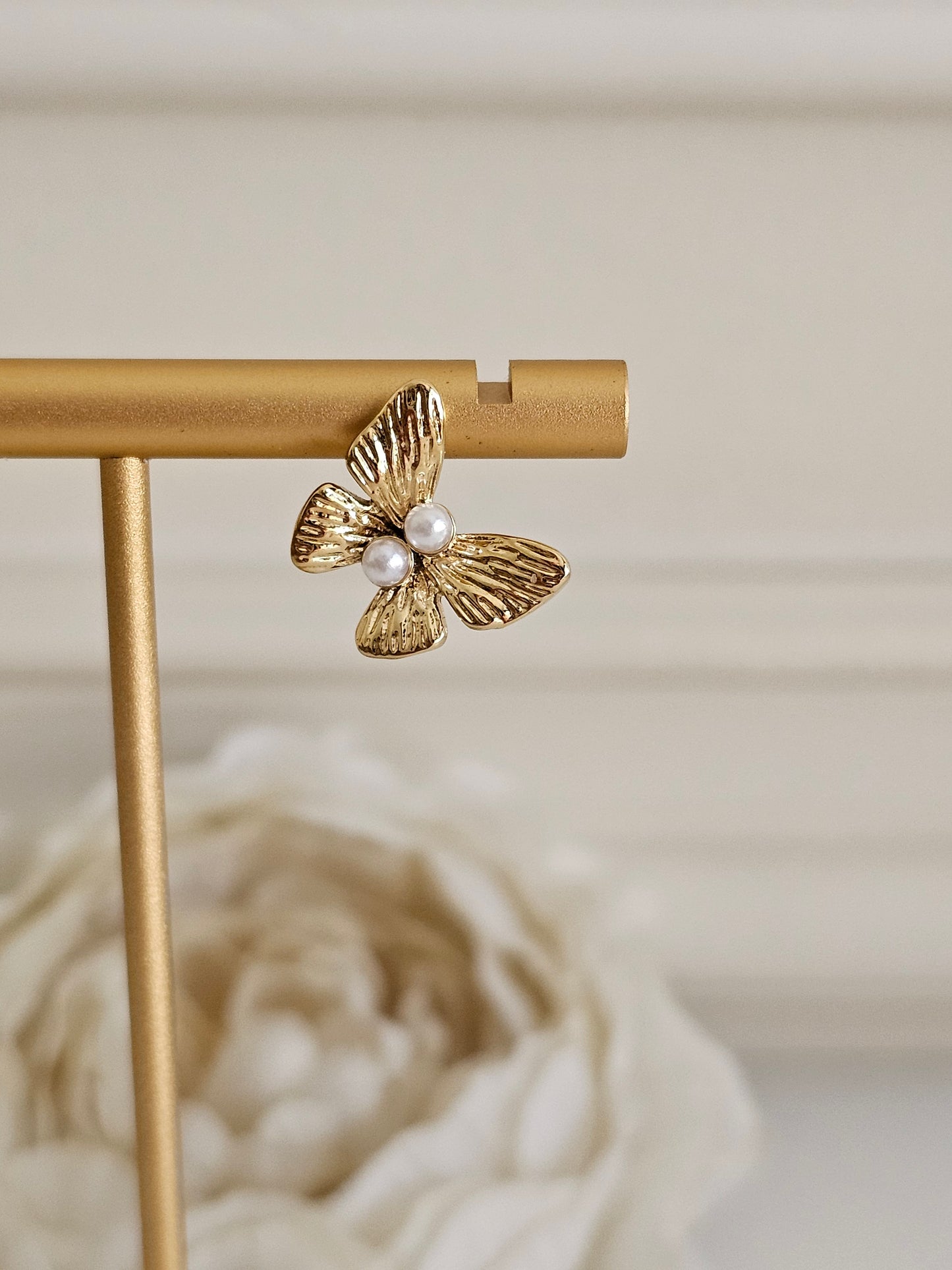 MIZRA BUTTERFLY PEARL EARRINGS