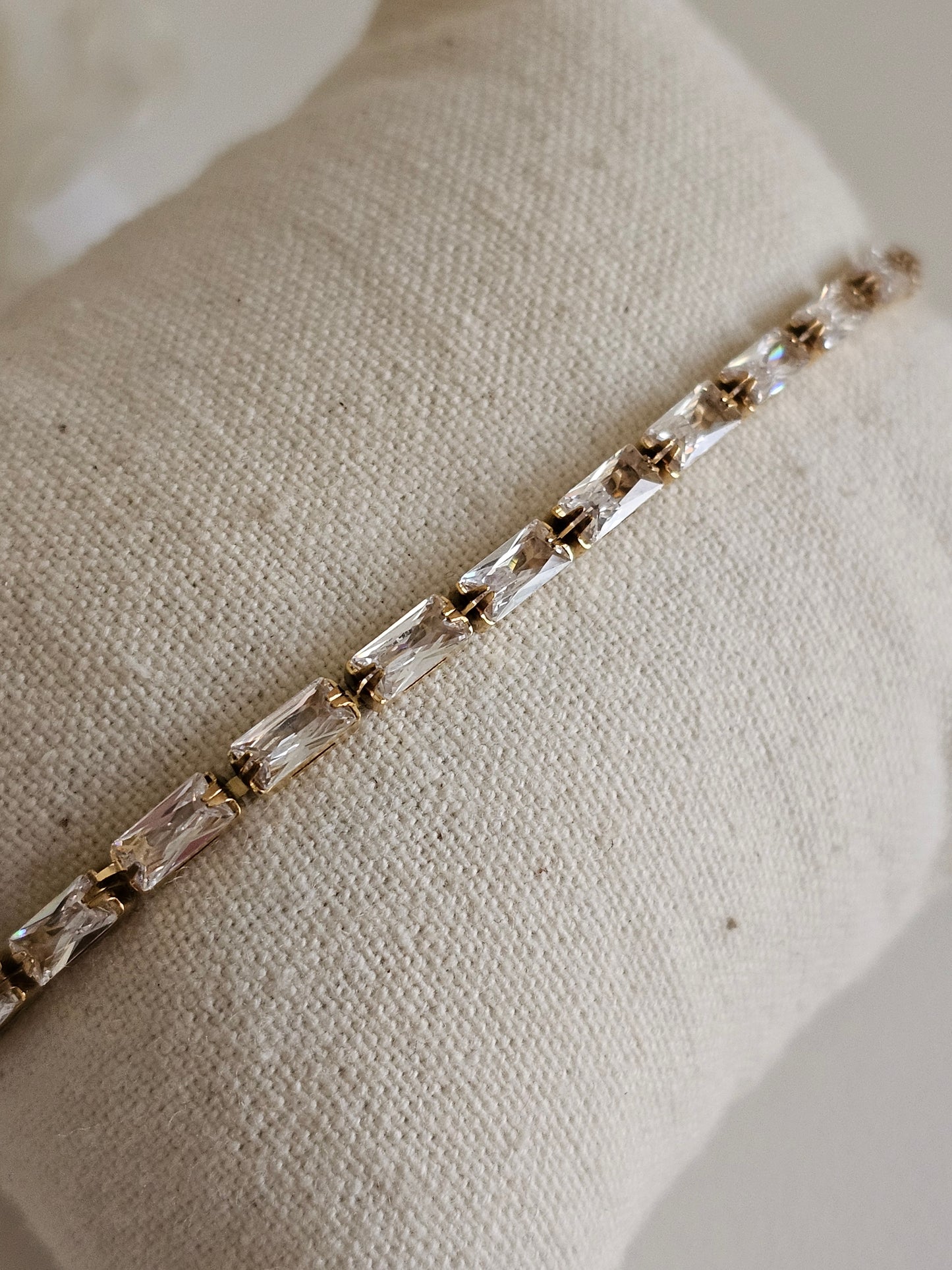 ELCIN TENNIS BRACELET