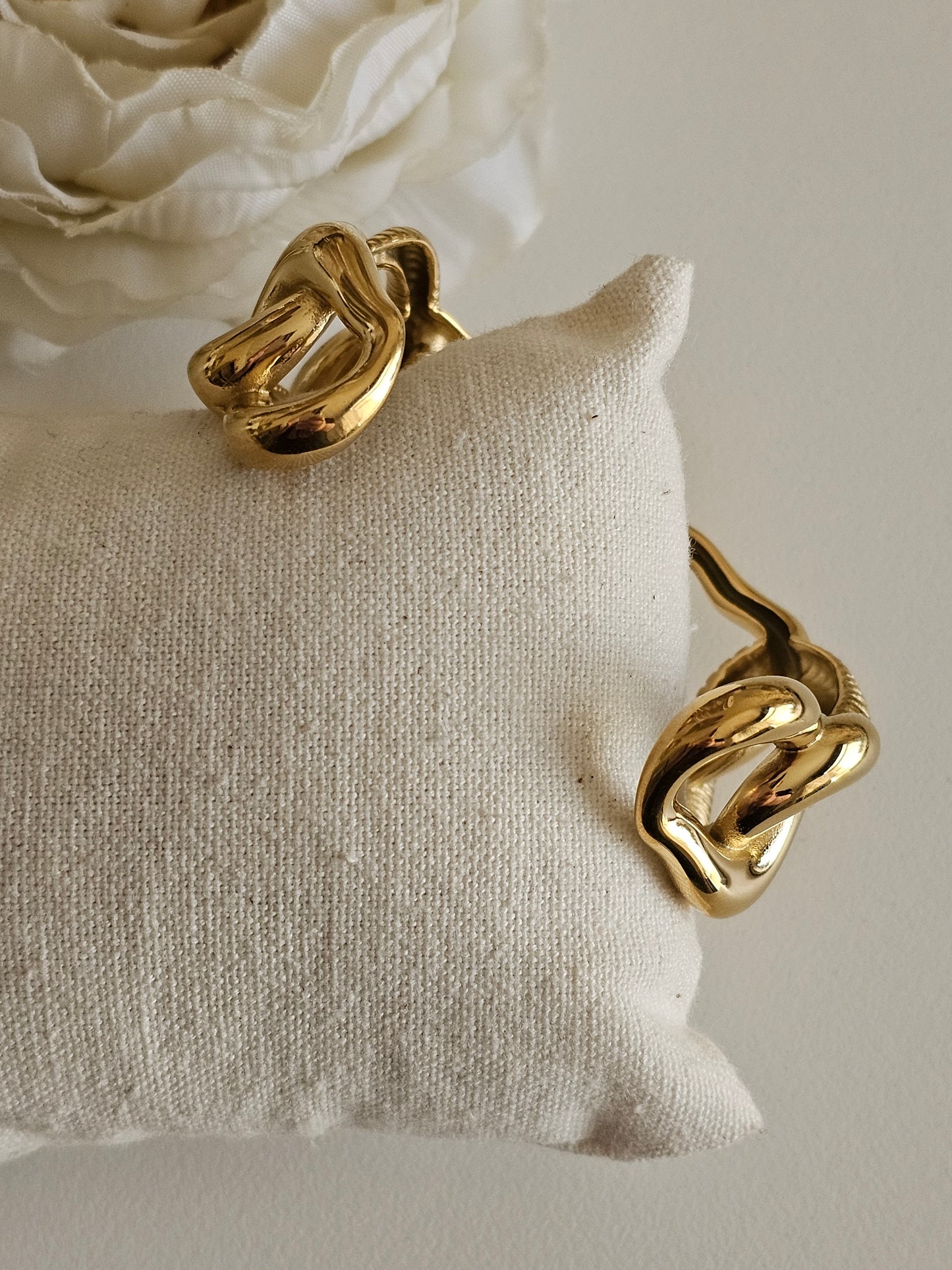 DIMAH CUFF BANGLE