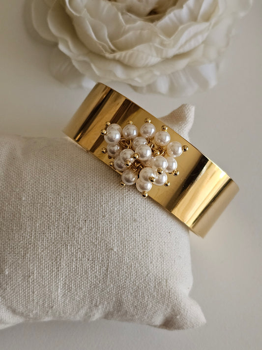 GOLD WIDE PEARL CUFF BANGLE