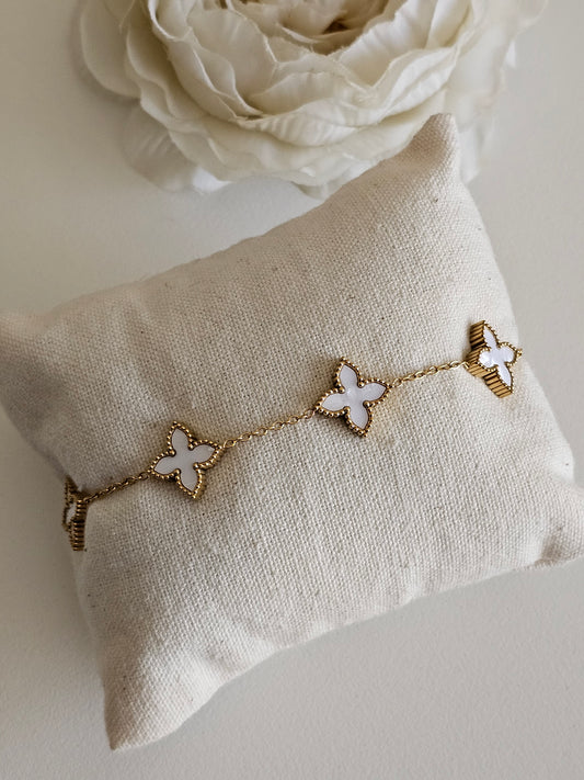GOLD CLOVER BRACELET