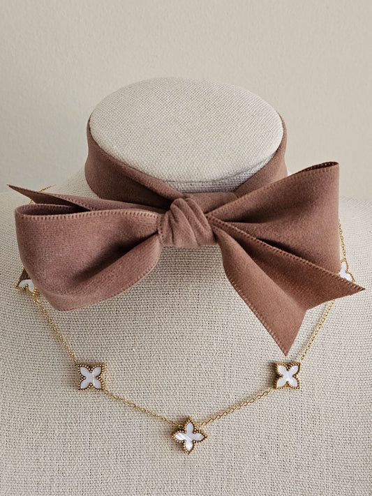 CLOVER NECKLACE