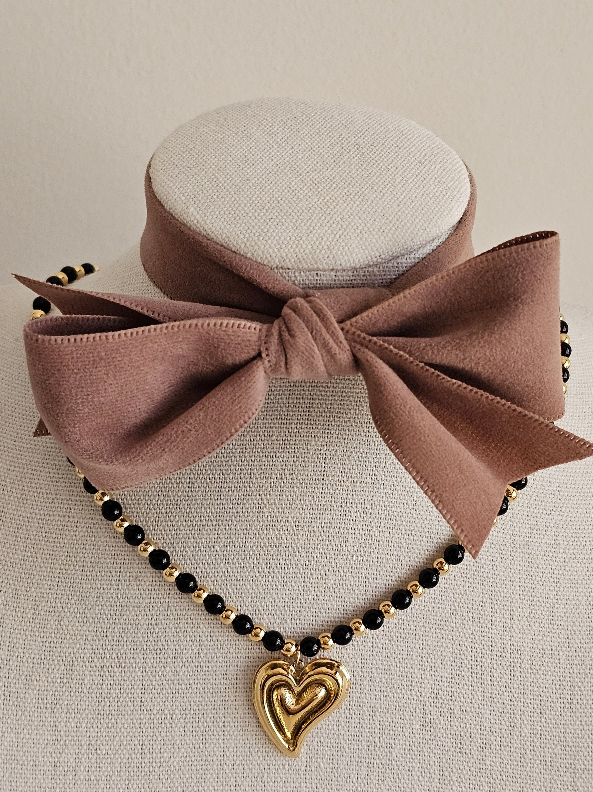 BLACK AND GOLD LOVE HEART NECKLACE