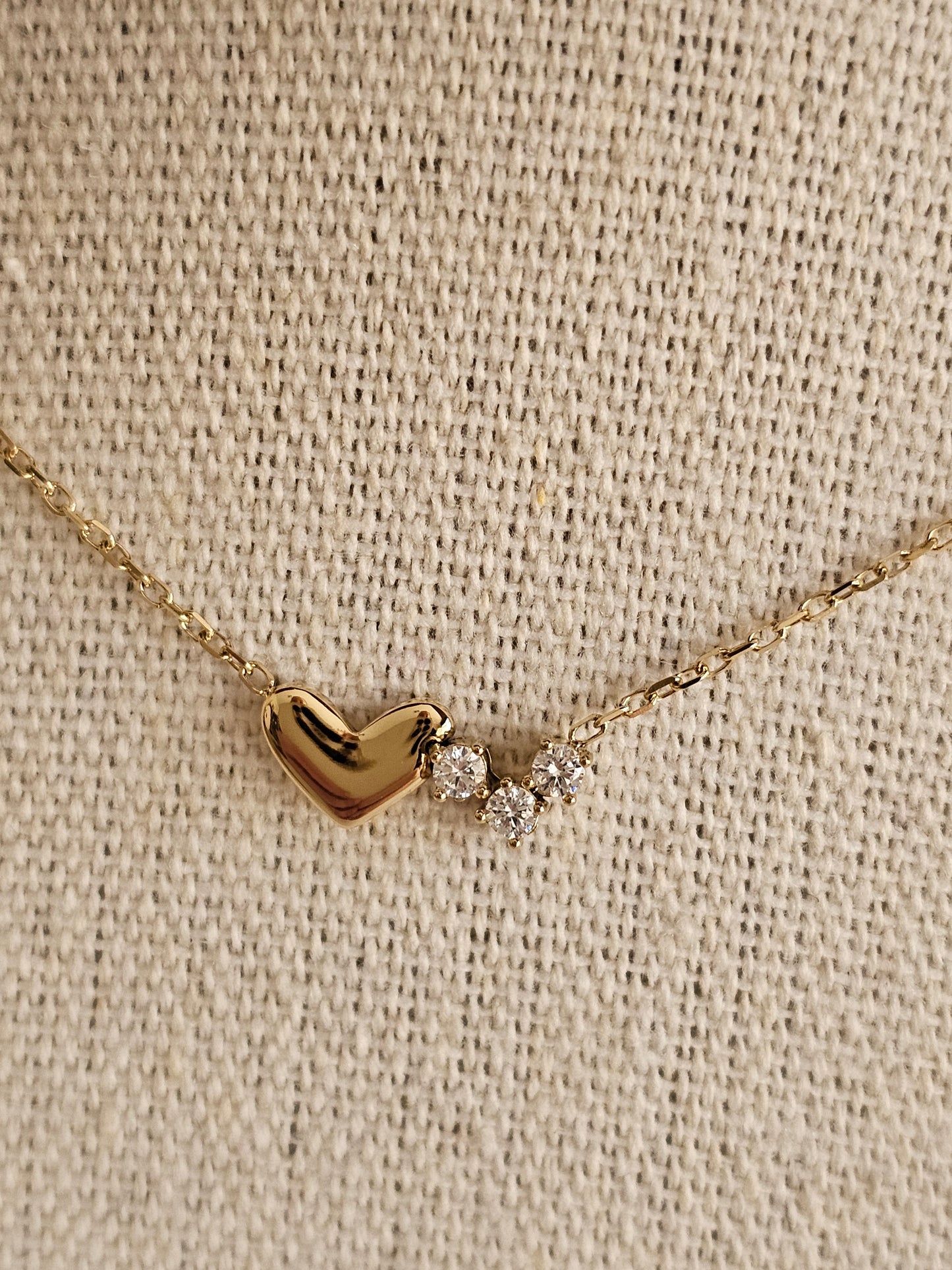 SELMA HEART NECKLACE