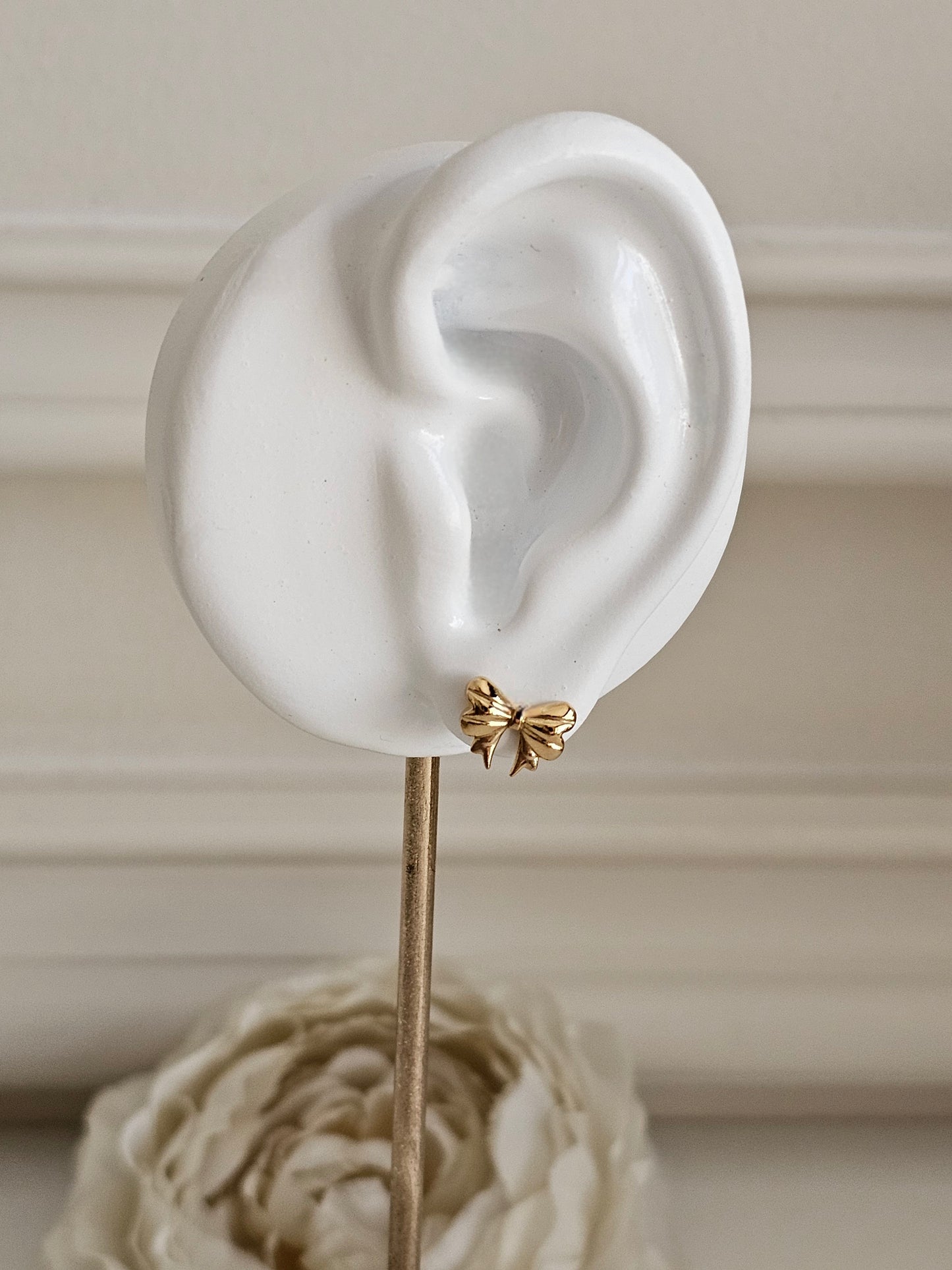 DEFNE BOW EARRINGS