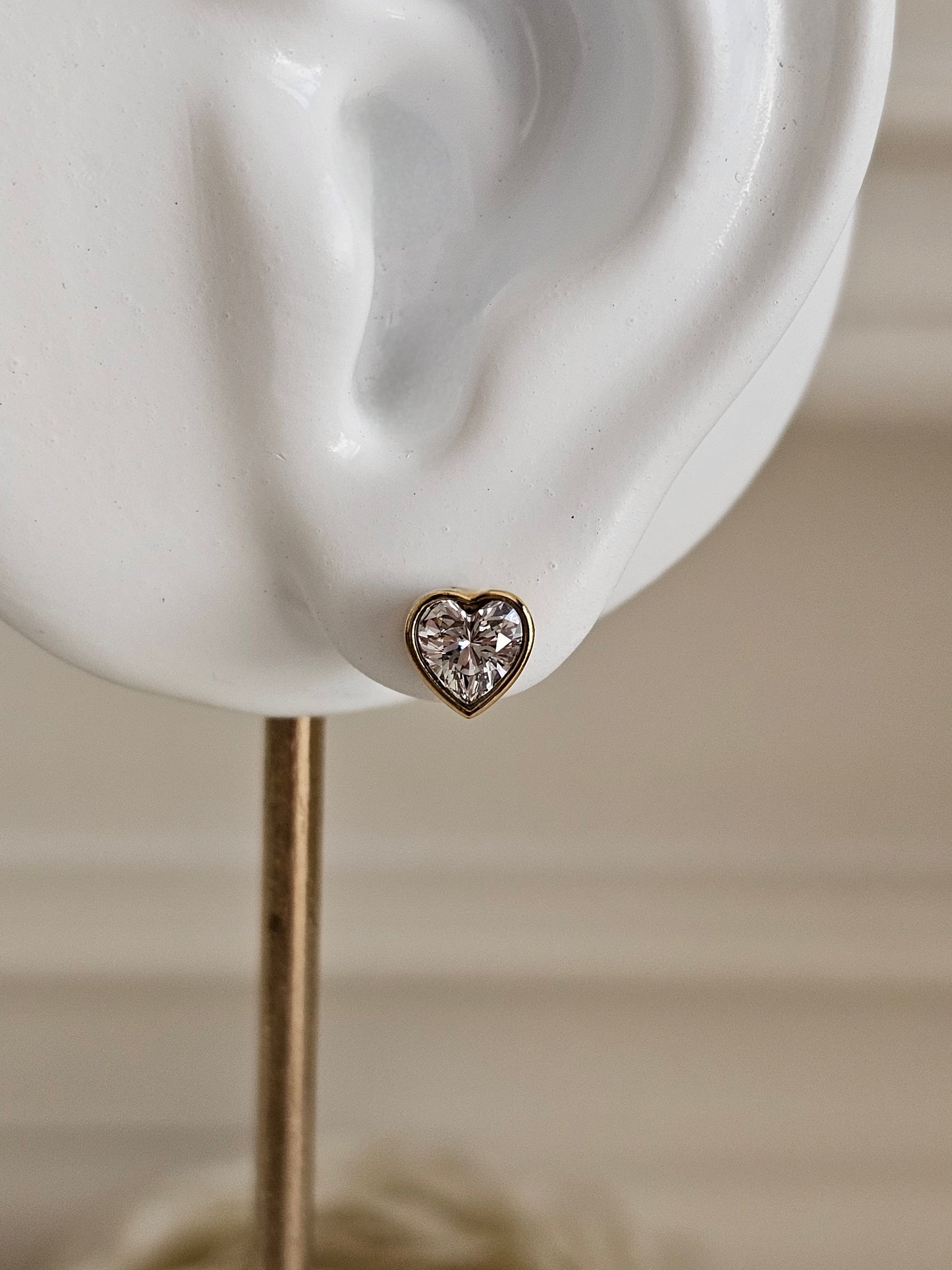 IYLA HEART EARRINGS