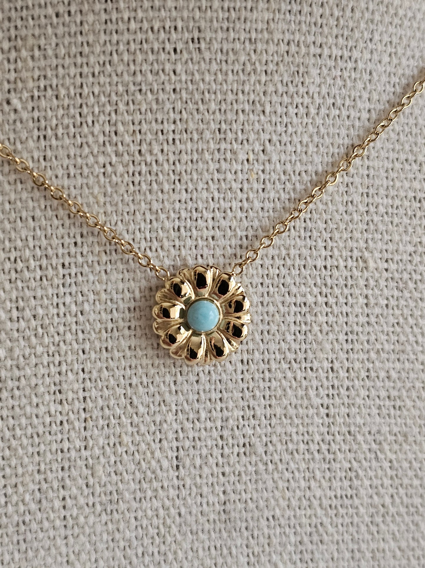 SEVAL FLOWER NECKLACE