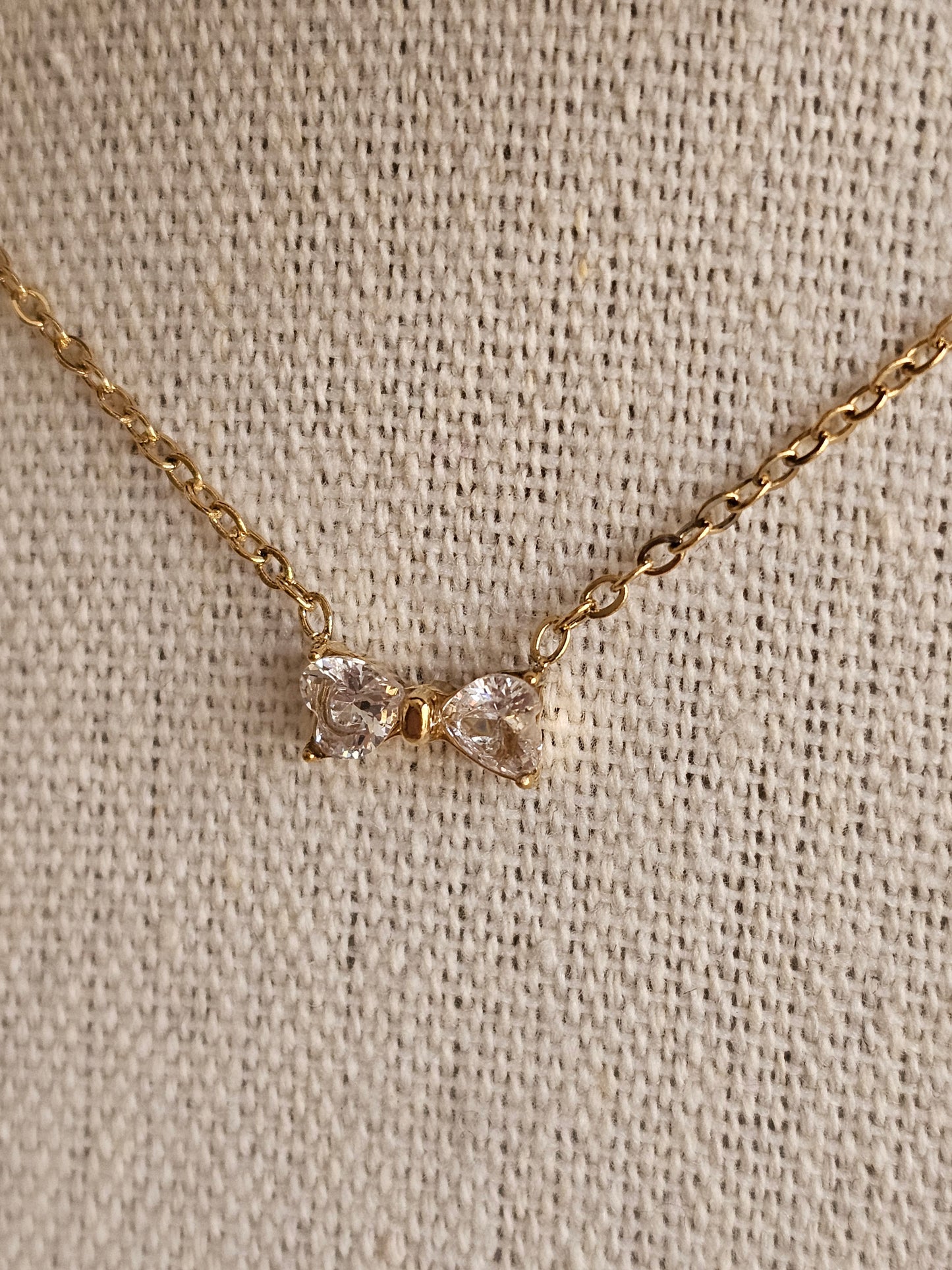PERIN BOW NECKLACE