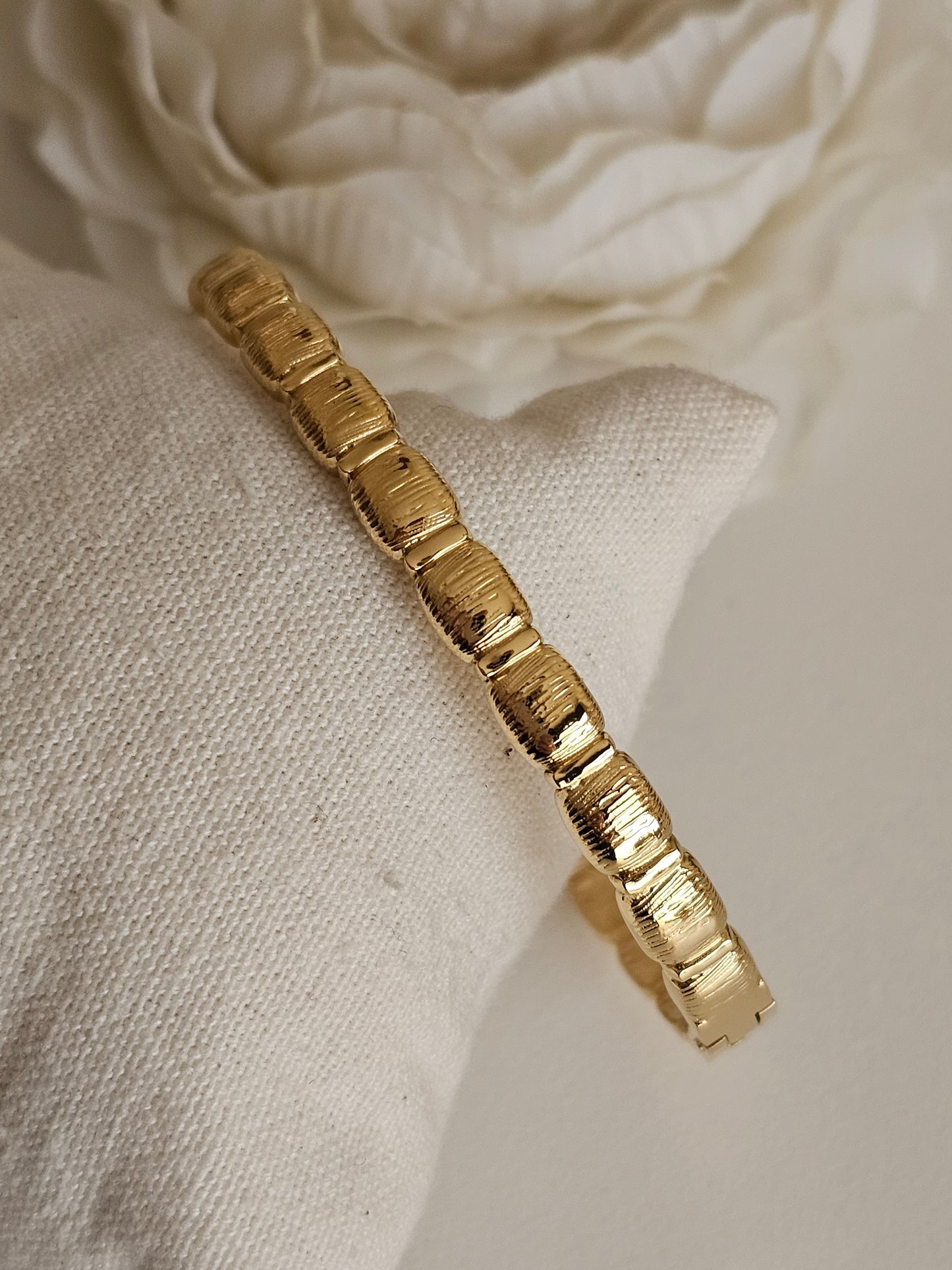 ROZA BANGLE