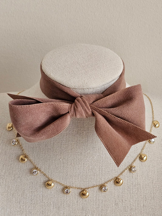Shell cubic zirconia necklace