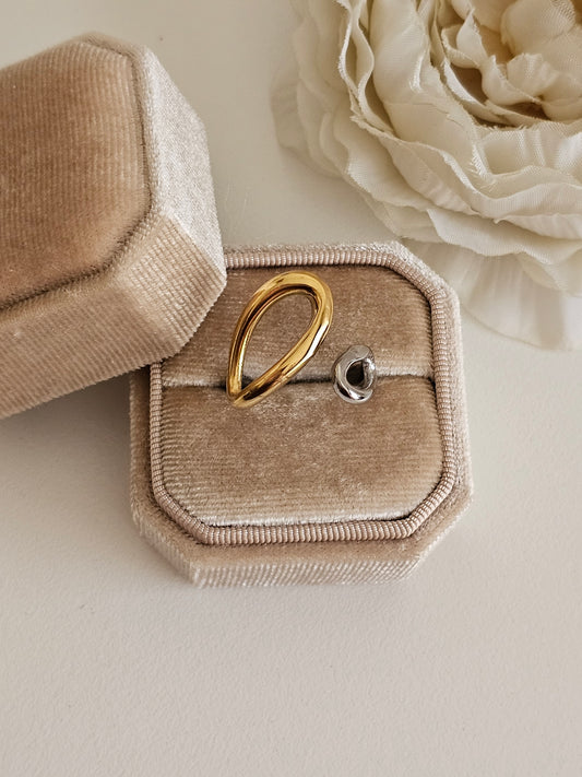 Gold and silver 2 tone ring