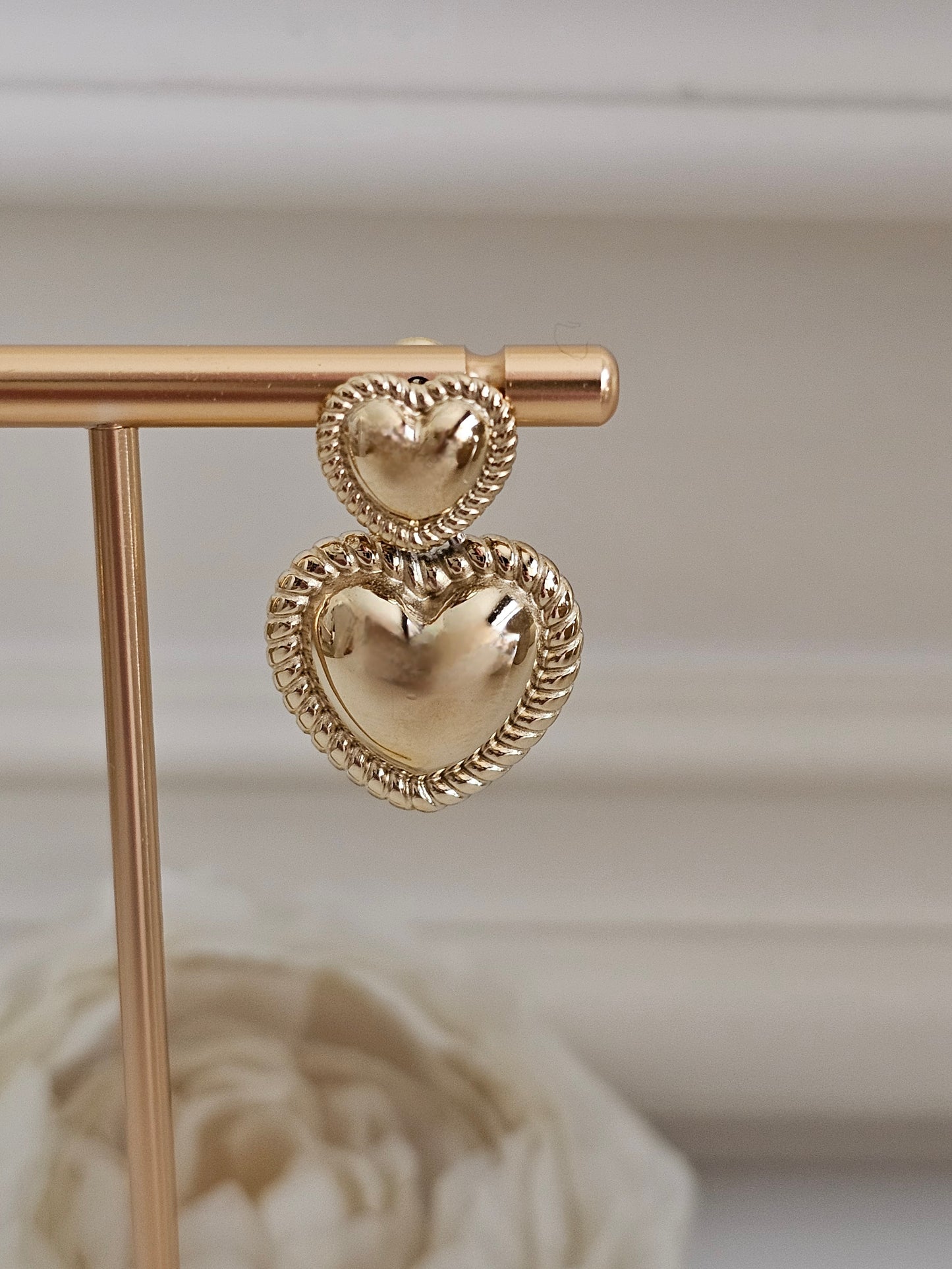 VINA HEART EARRINGS