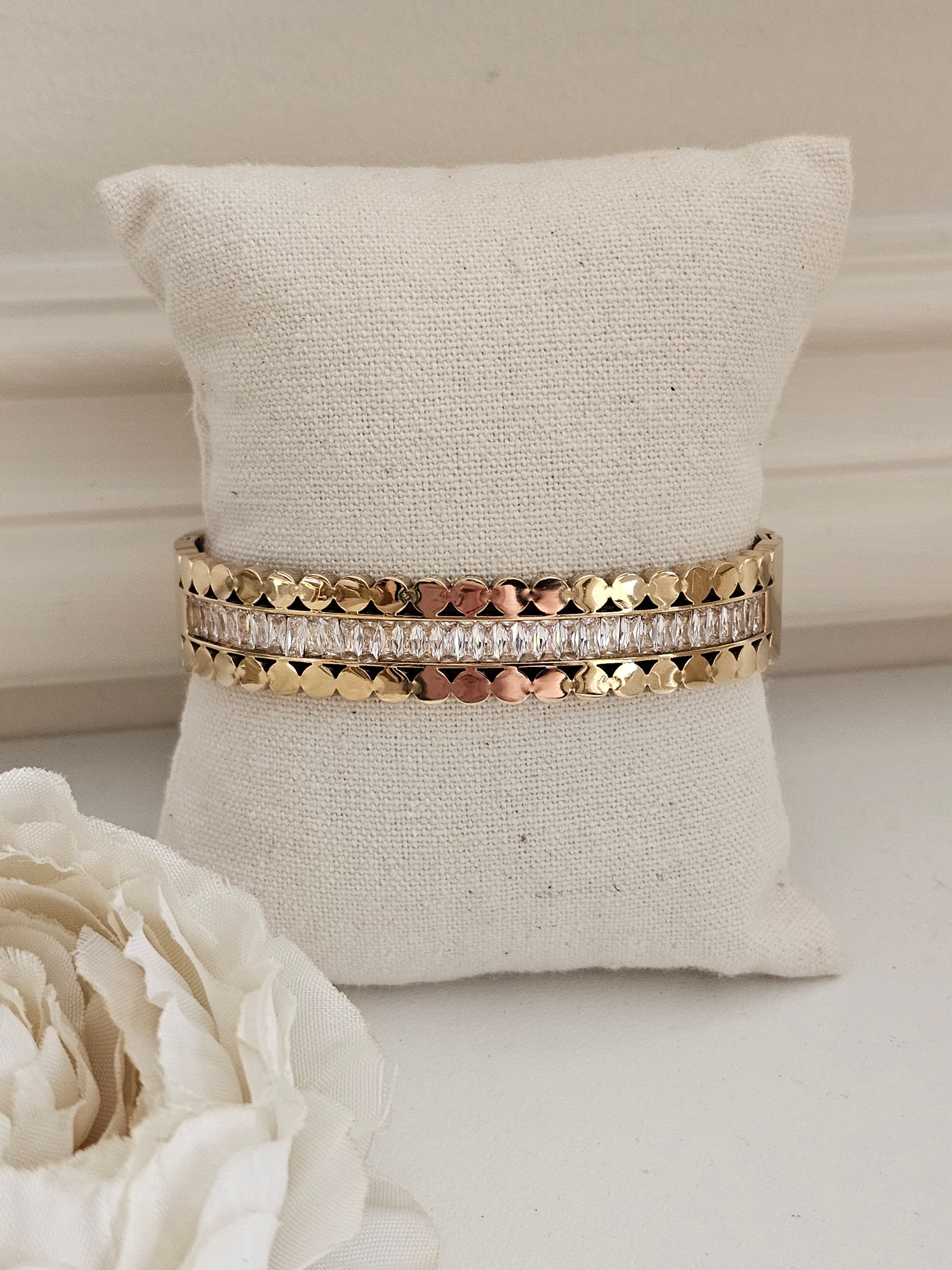 Gold wide cubic zirconia bangle