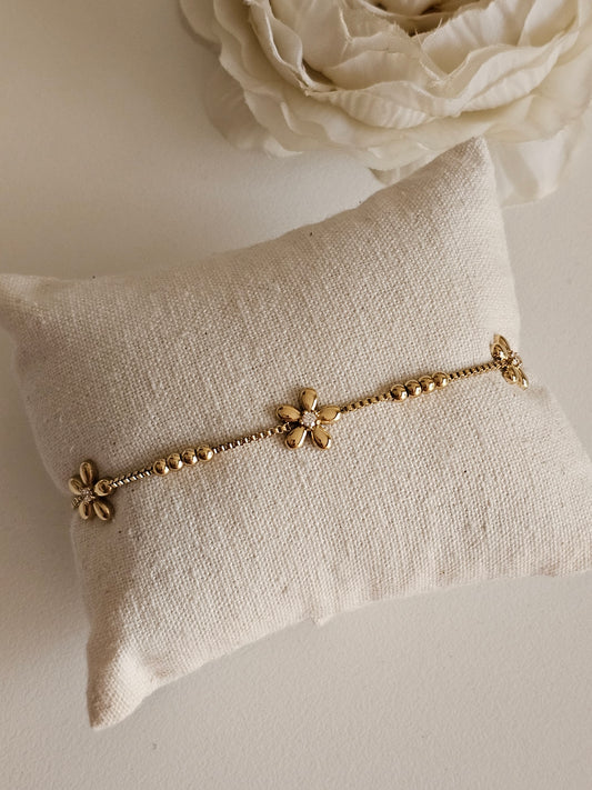 Gold cubic zirconia flower bracelet