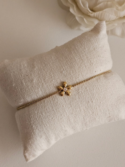 Gold and cubic zirconia flower bracelet