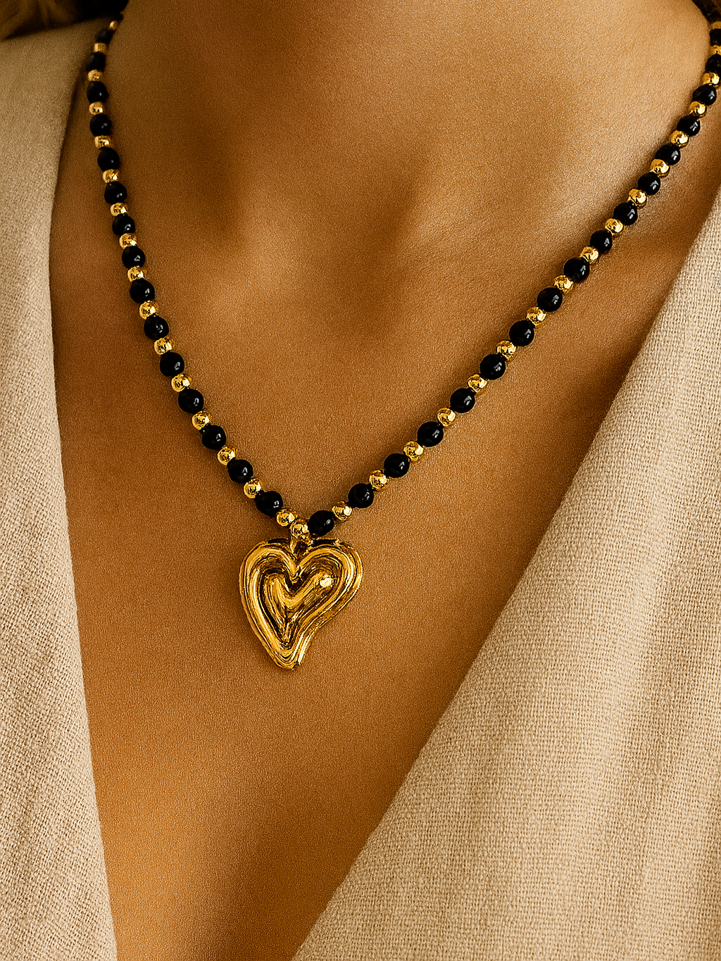 RUBIYA HEART NECKLACE
