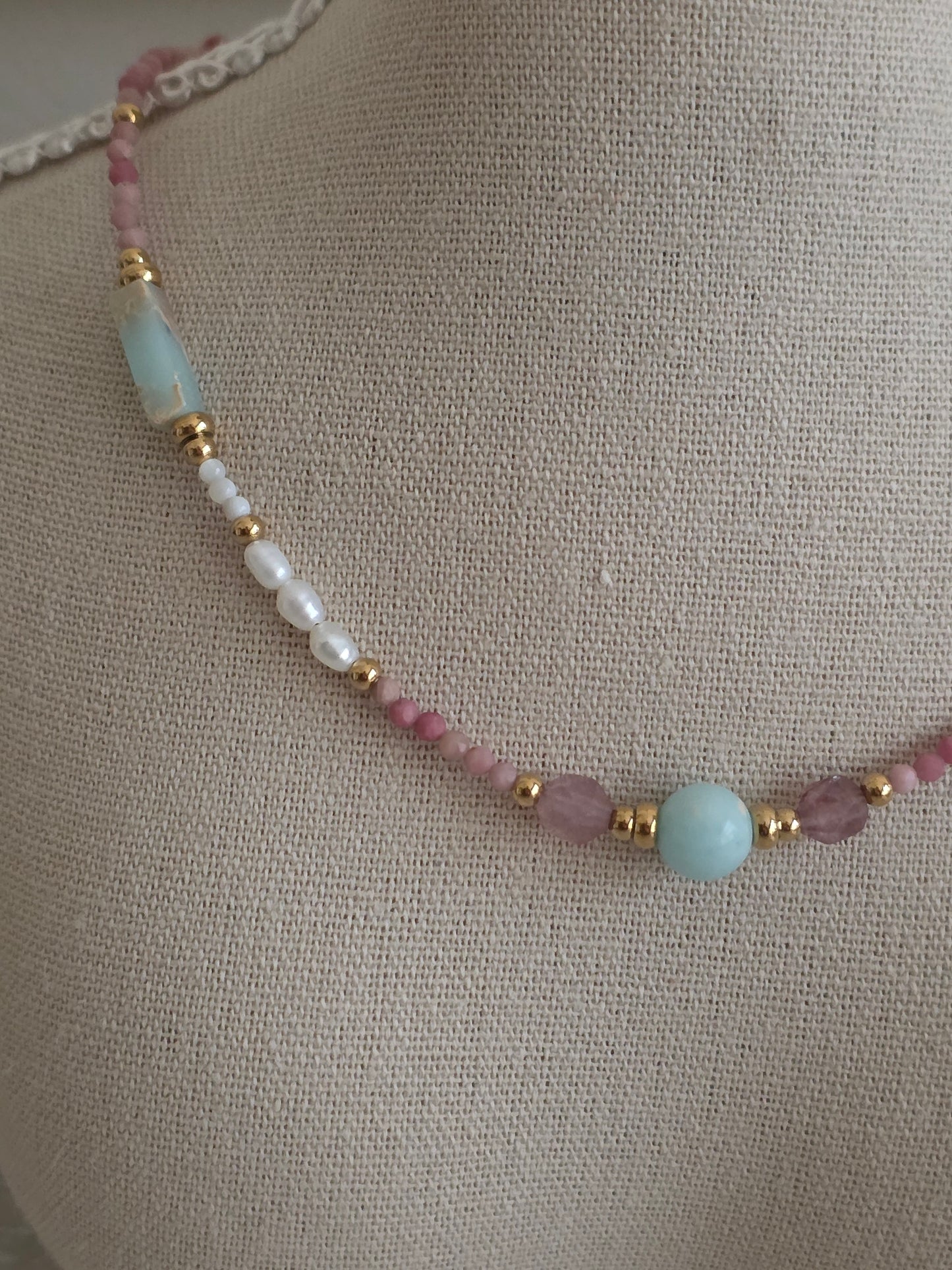 AYSEL NATURAL STONE & PEARL NECKLACE