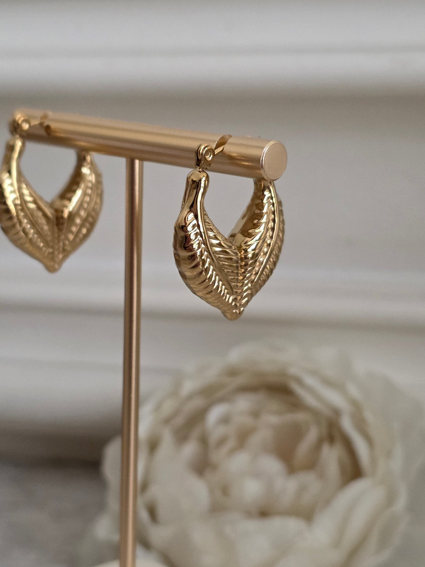 ELORA HOOP EARRINGS