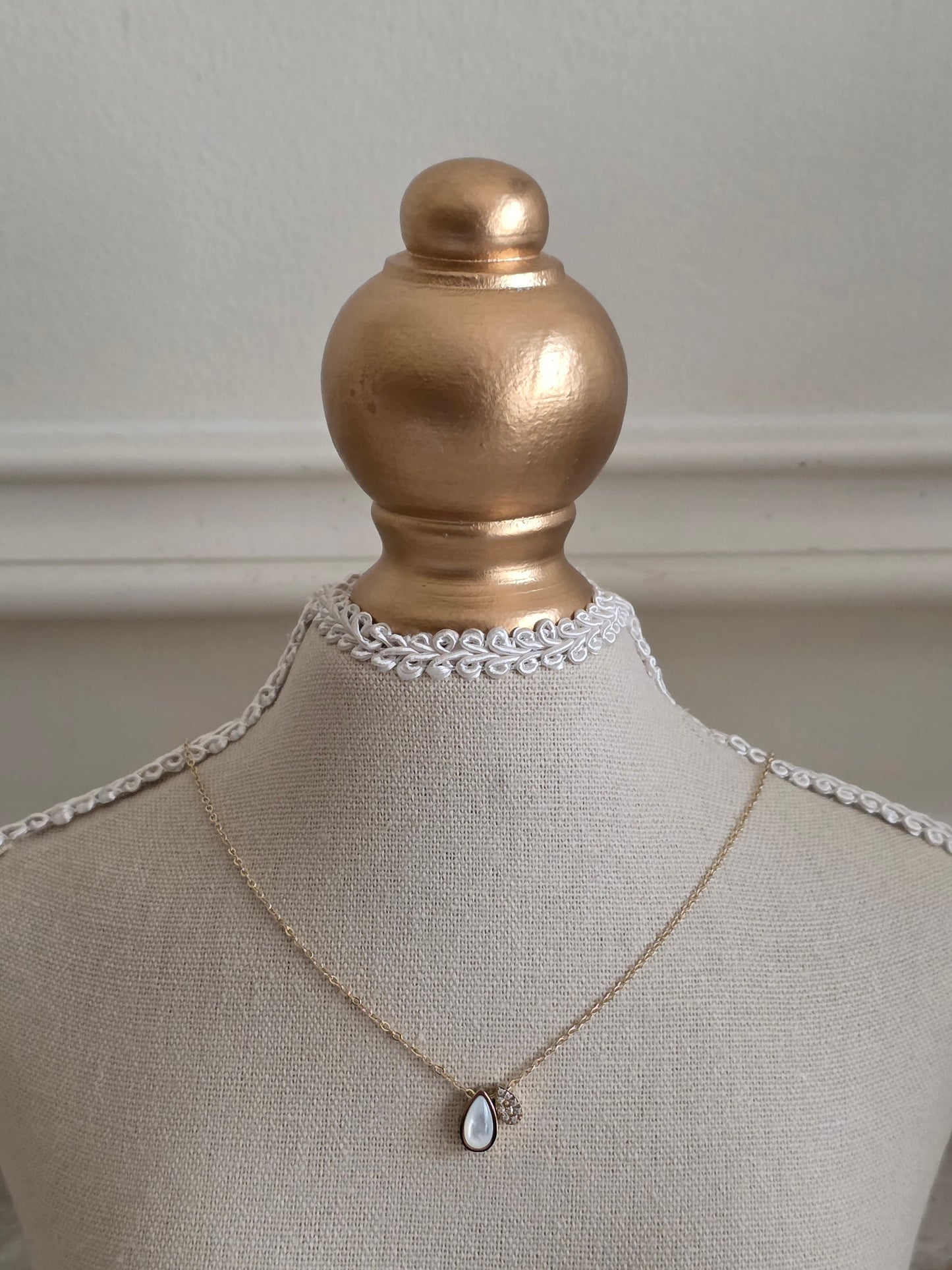 Gold Dante necklace